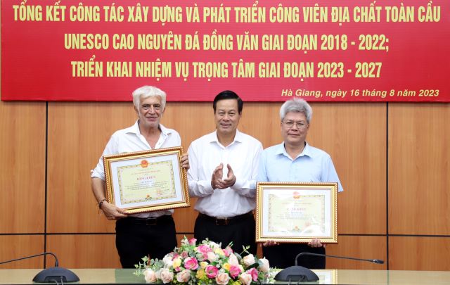 anh tin bai