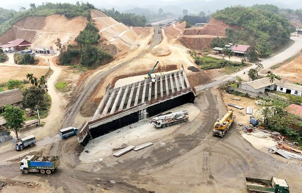 Đẩy nhanh tiến độ, đảm bảo chất lượng Dự án cao tốc Tuyên Quang – Hà Giang