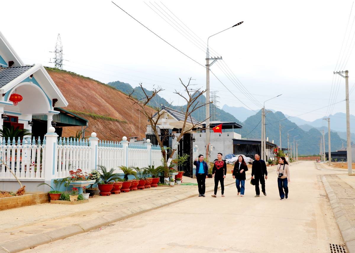 Cuộc sống mới của người dân khu tái định cư cao tốc Tuyên Quang - Hà Giang 