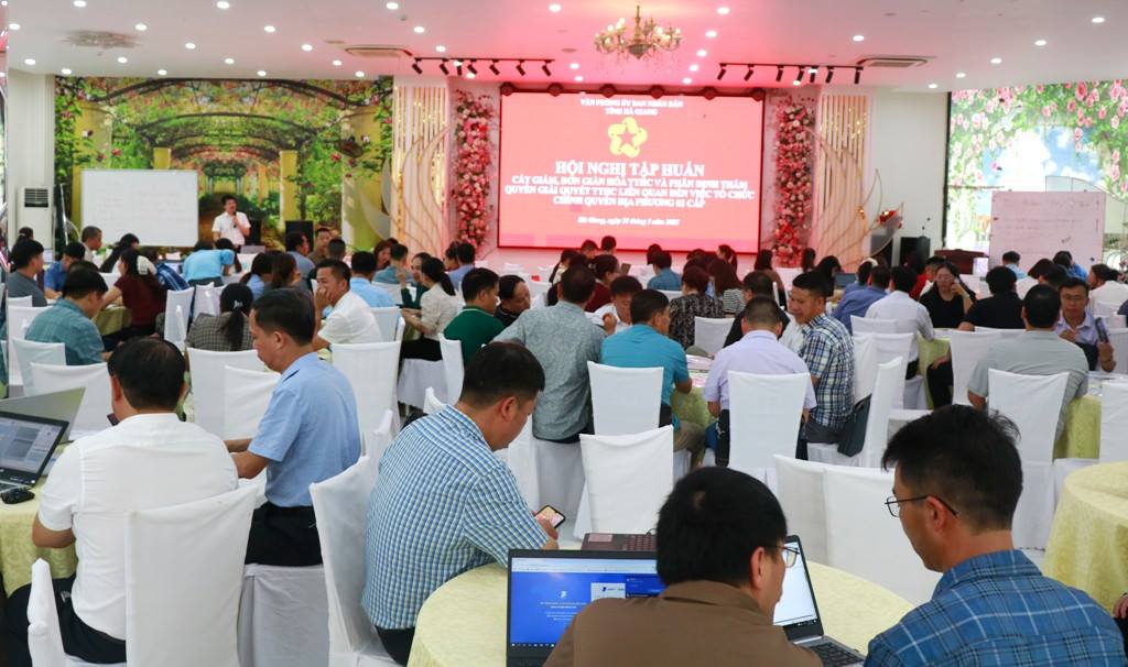 Văn phòng UBND tỉnh tổ chức tập huấn hướng dẫn rà soát, cắt giảm, đơn giản hóa thủ tục hành chính năm 2025