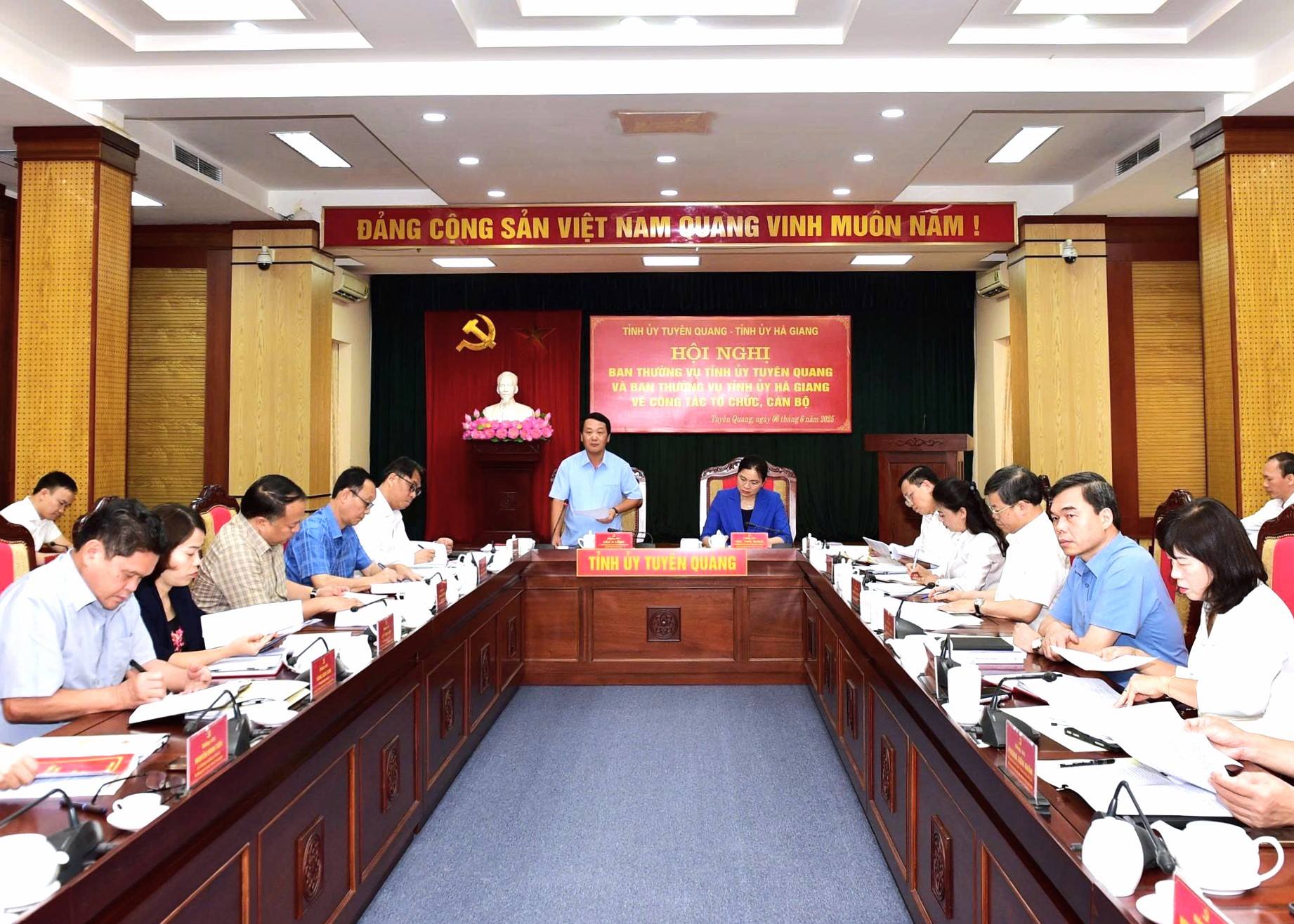 Quang cảnh hội nghị.