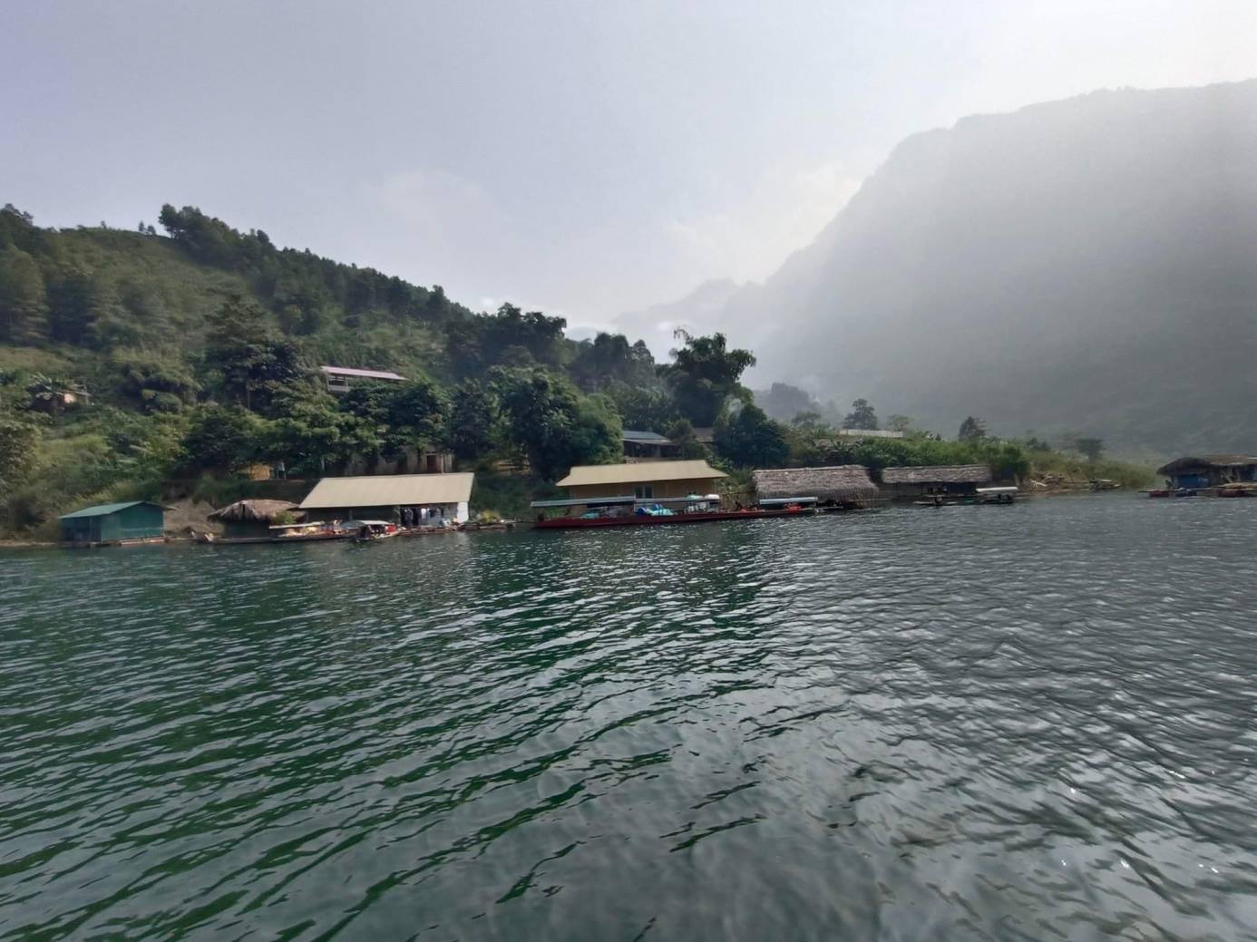 13. lồng bè nuôi cá.jpg