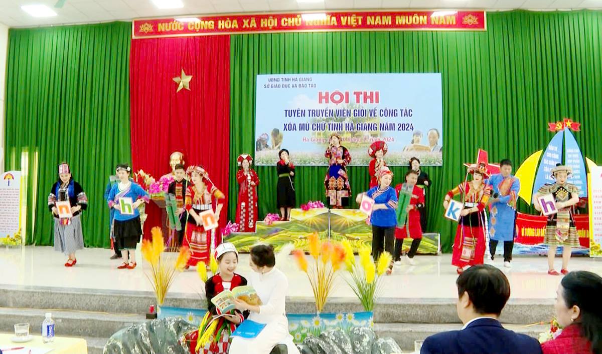 Hà Giang đẩy mạnh công tác xóa mù chữ, nâng cao dân trí