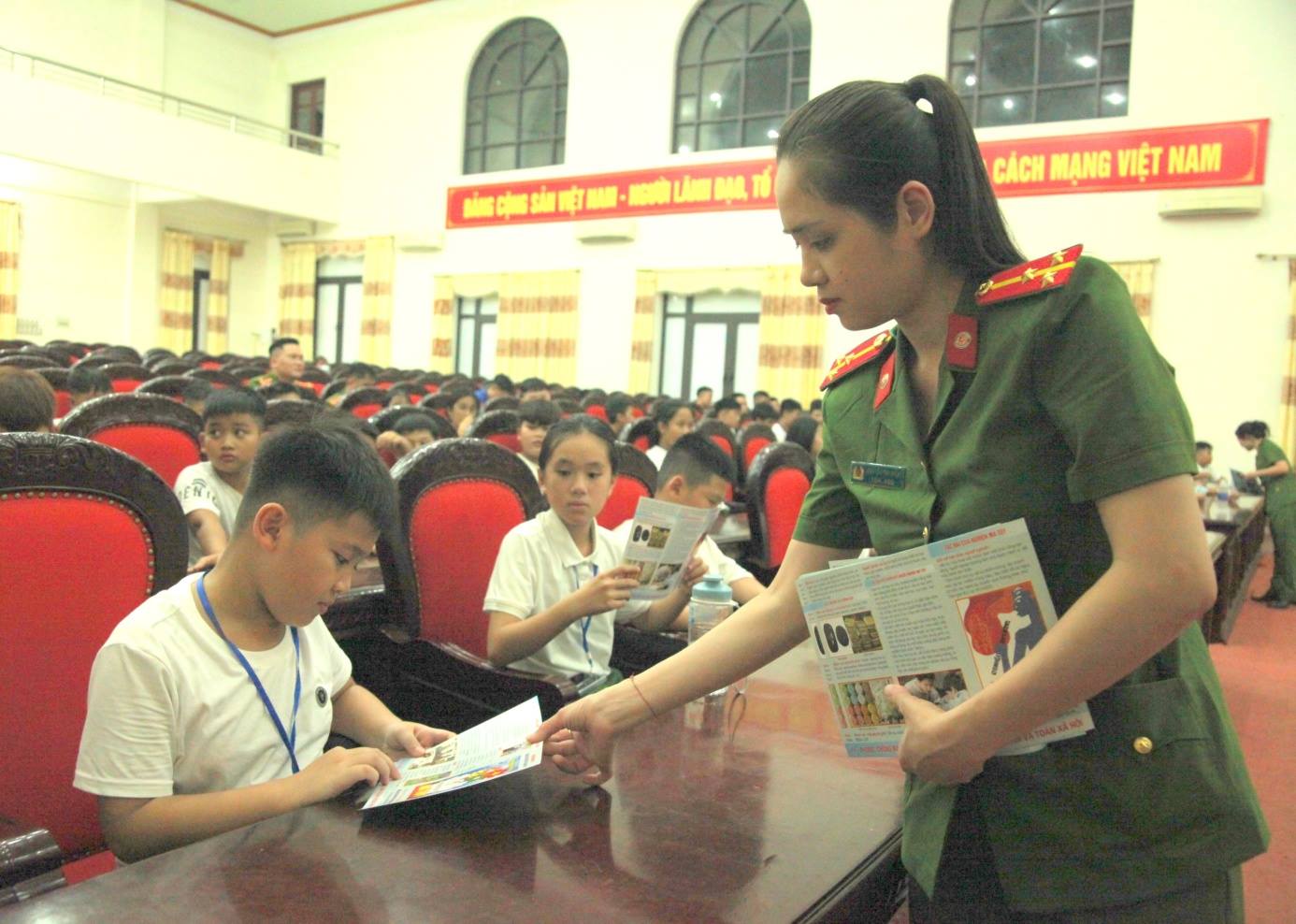 Kế hoạch cao điểm phổ biến, truyền thông chính sách pháp luật mới phục vụ nhiệm vụ tổ chức chính quyền địa phương 02 cấp