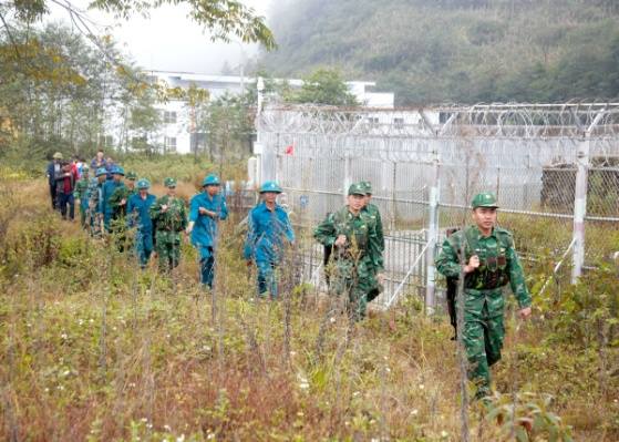 Tăng cường tuần tra, phối hợp giữ vững an ninh biên giới Xín Mần