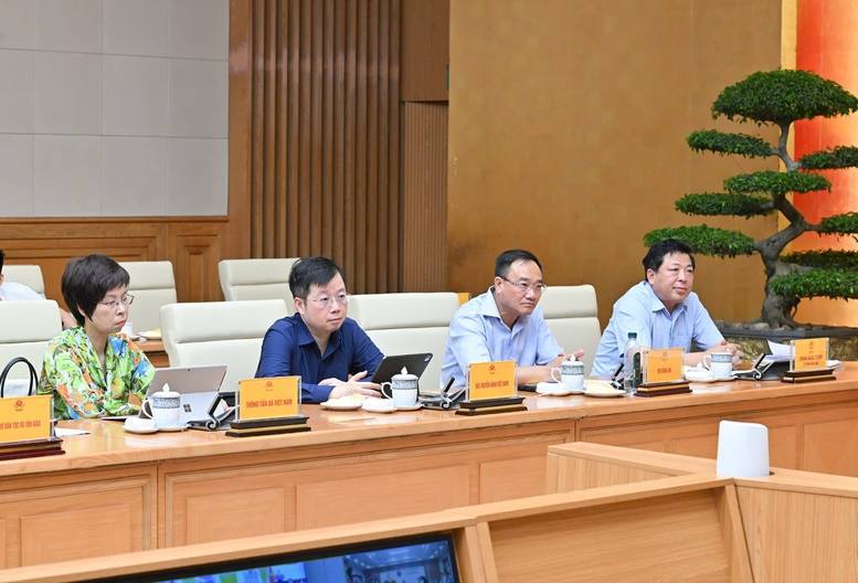 Description: Thủ tướng: Hoàn thành xóa nhà tạm, nhà dột nát cho người có công trước ngày 27/7- Ảnh 4.