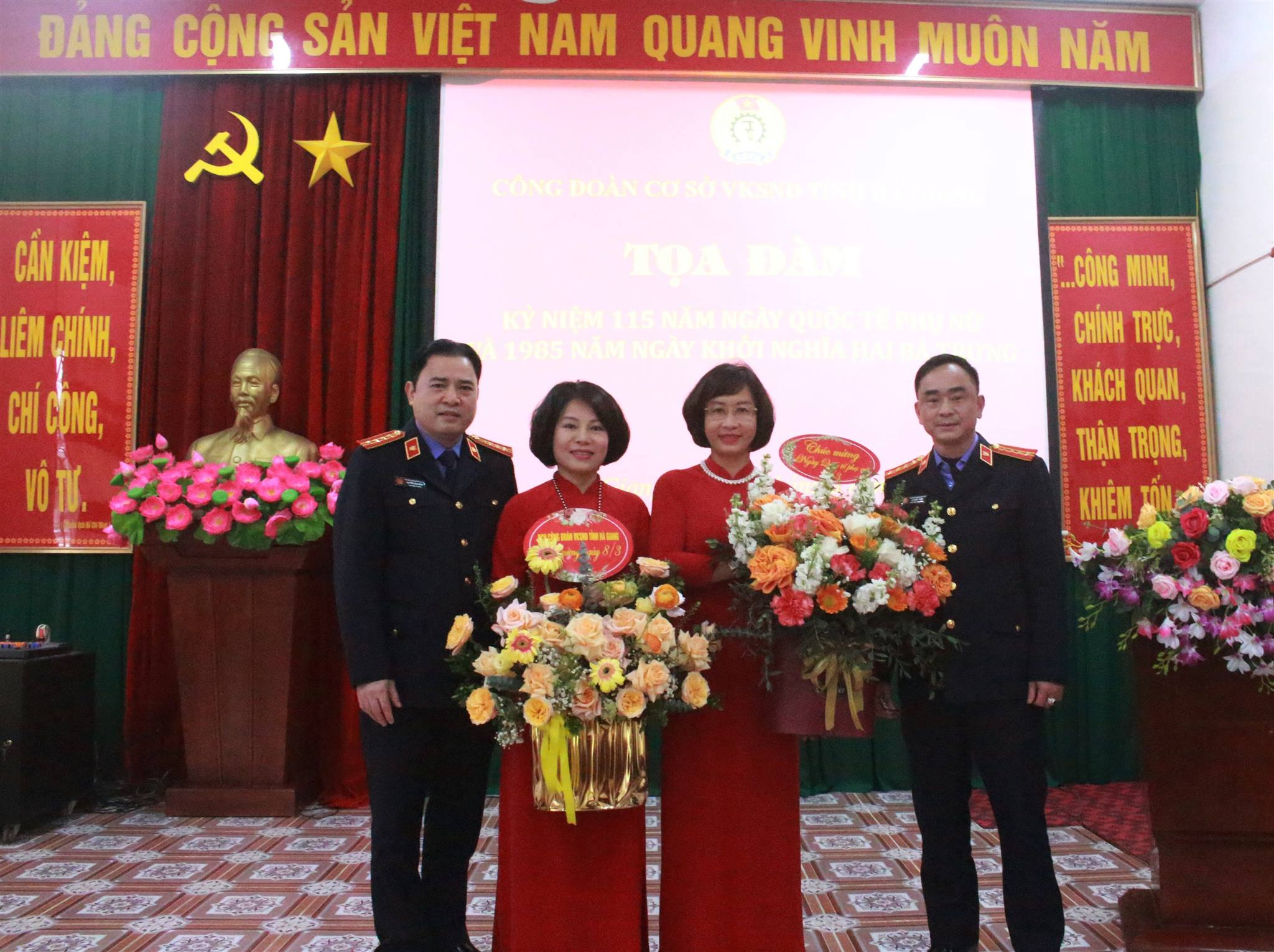 Viện kiểm sát nhân dân tỉnh Hà Giang Tổ chức tọa đàm ôn lại truyền thống kỷ niệm ngày Quốc tế phụ nữ 8-3