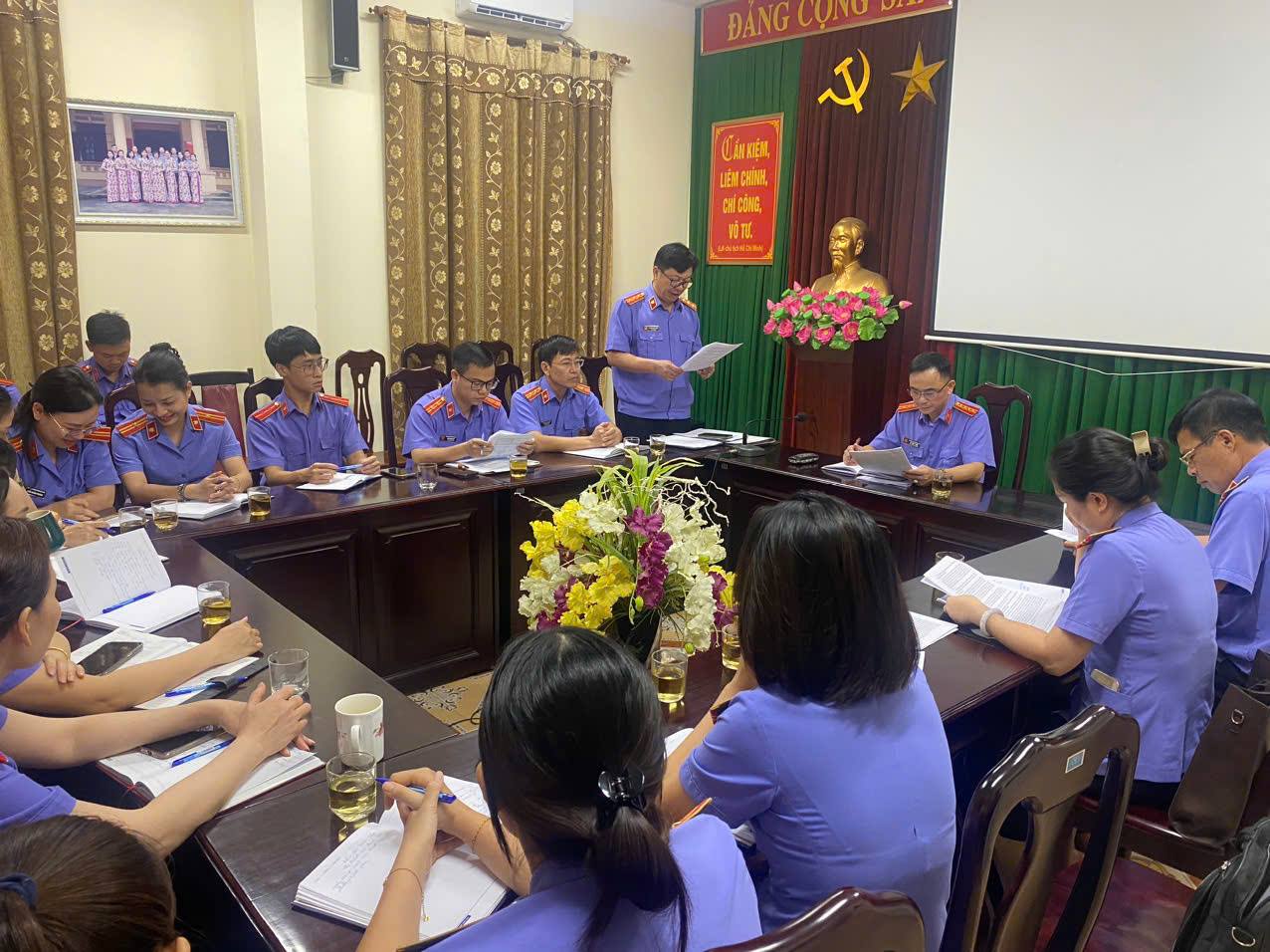 Viện kiểm sát nhân dân tỉnh Hà Giang kiểm tra việc triển khai các nhiệm vụ về sắp xếp, tinh gọn tổ chức bộ máy tại VKSND Thành phố Hà Giang và VKSND huyện Đồng Văn 