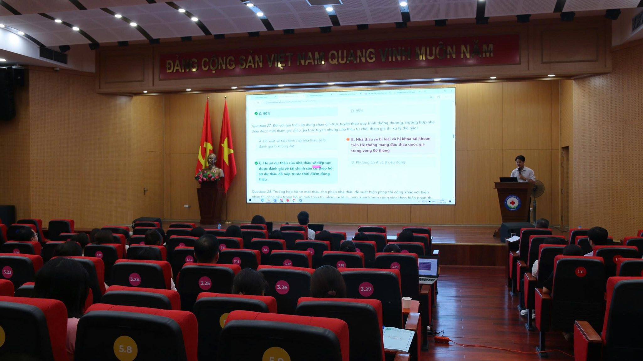 BỒI DƯỠNG NGHIỆP VỤ ĐẤU THẦU, NÂNG CAO HIỆU QUẢ HOẠT ĐỘNG CHUYÊN MÔN