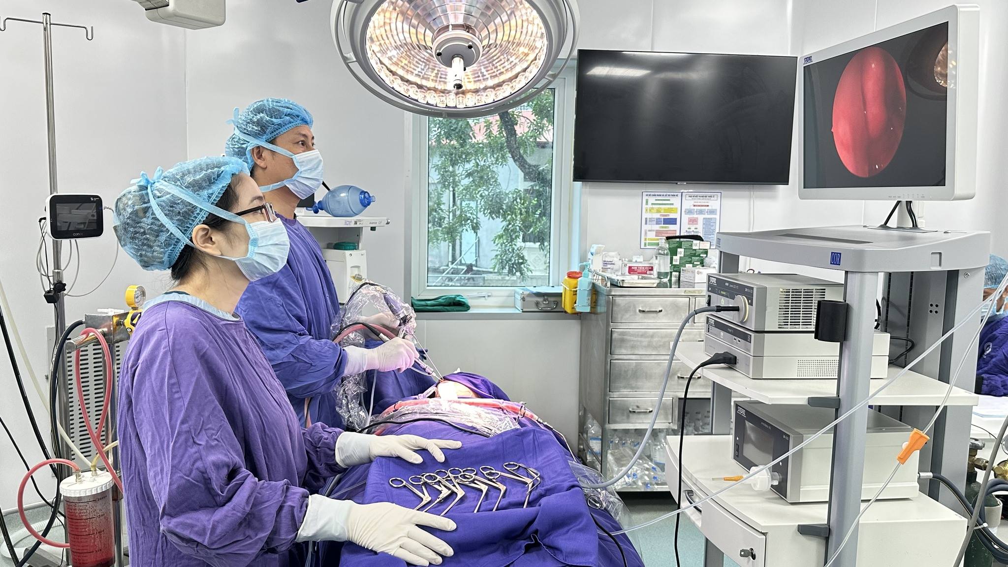 PHẪU THUẬT NỘI SOI ĐIỀU TRỊ VIÊM MŨI XOANG DO NẤM KỊP THỜI, HIỆU QUẢ, NGĂN NGỪA BIẾN CHỨNG NGUY HIỂM