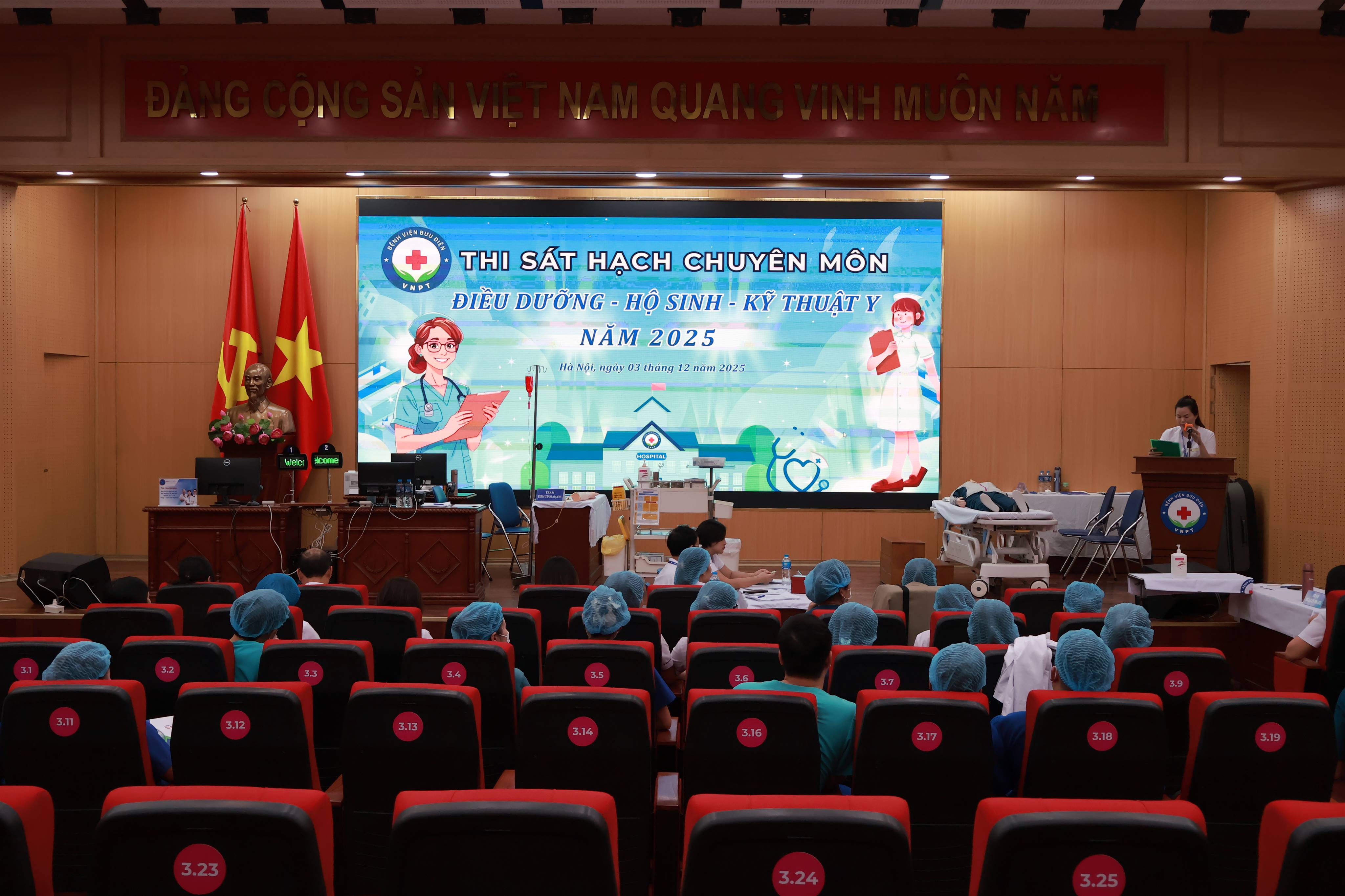 THI SÁT HẠCH NĂNG LỰC CHUYÊN MÔN: NÂNG CAO CHẤT LƯỢNG CHĂM SÓC, PHỤC VỤ NGƯỜI BỆNH CỦA ĐỘI NGŨ ĐIỀU DƯỠNG, HỘ SINH VÀ KỸ THUẬT Y