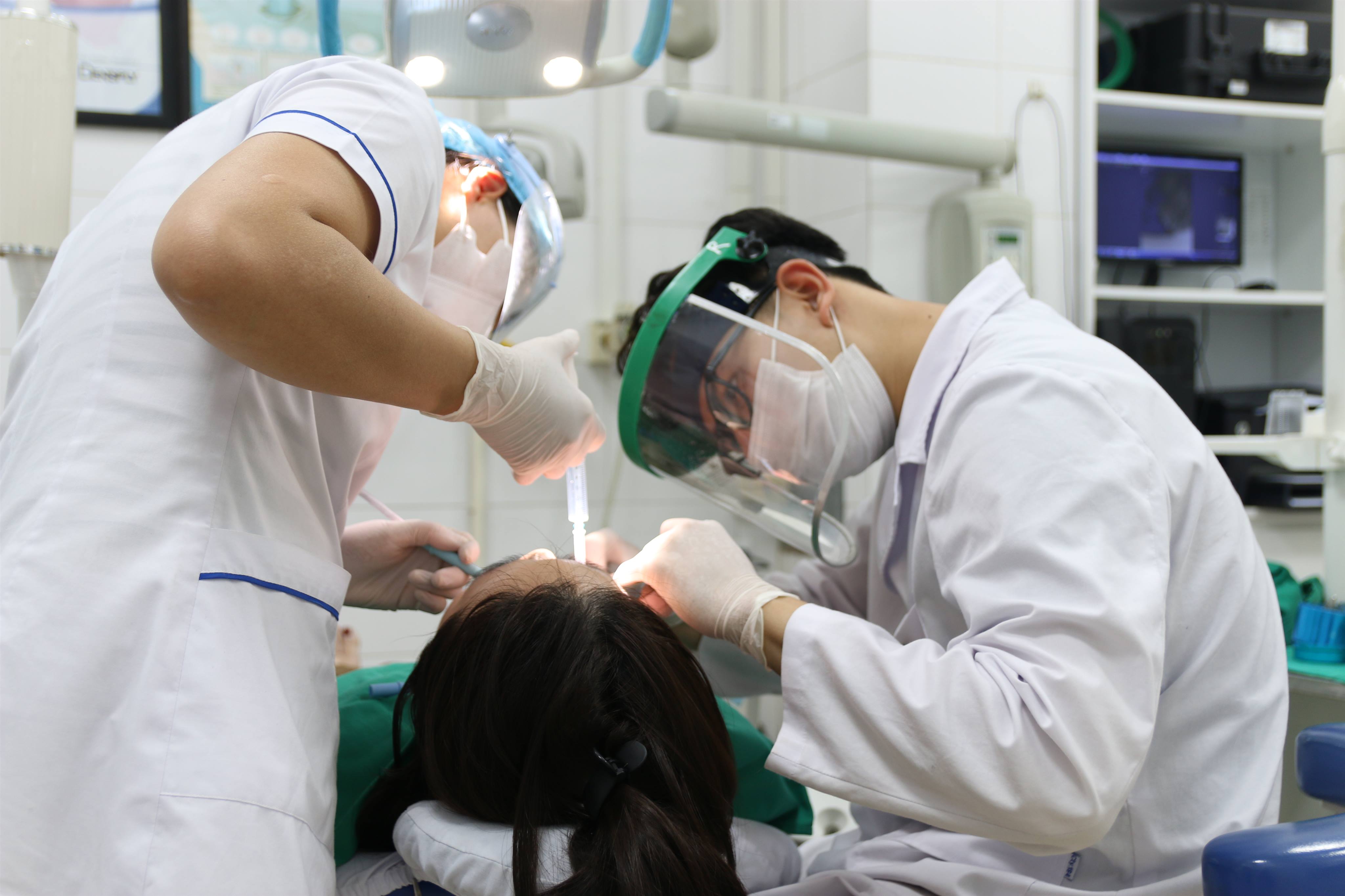 CHỦ ĐỘNG XỬ LÝ RĂNG KHÔN MỌC LỆCH PHÒNG NGỪA BIẾN CHỨNG RĂNG MIỆNG