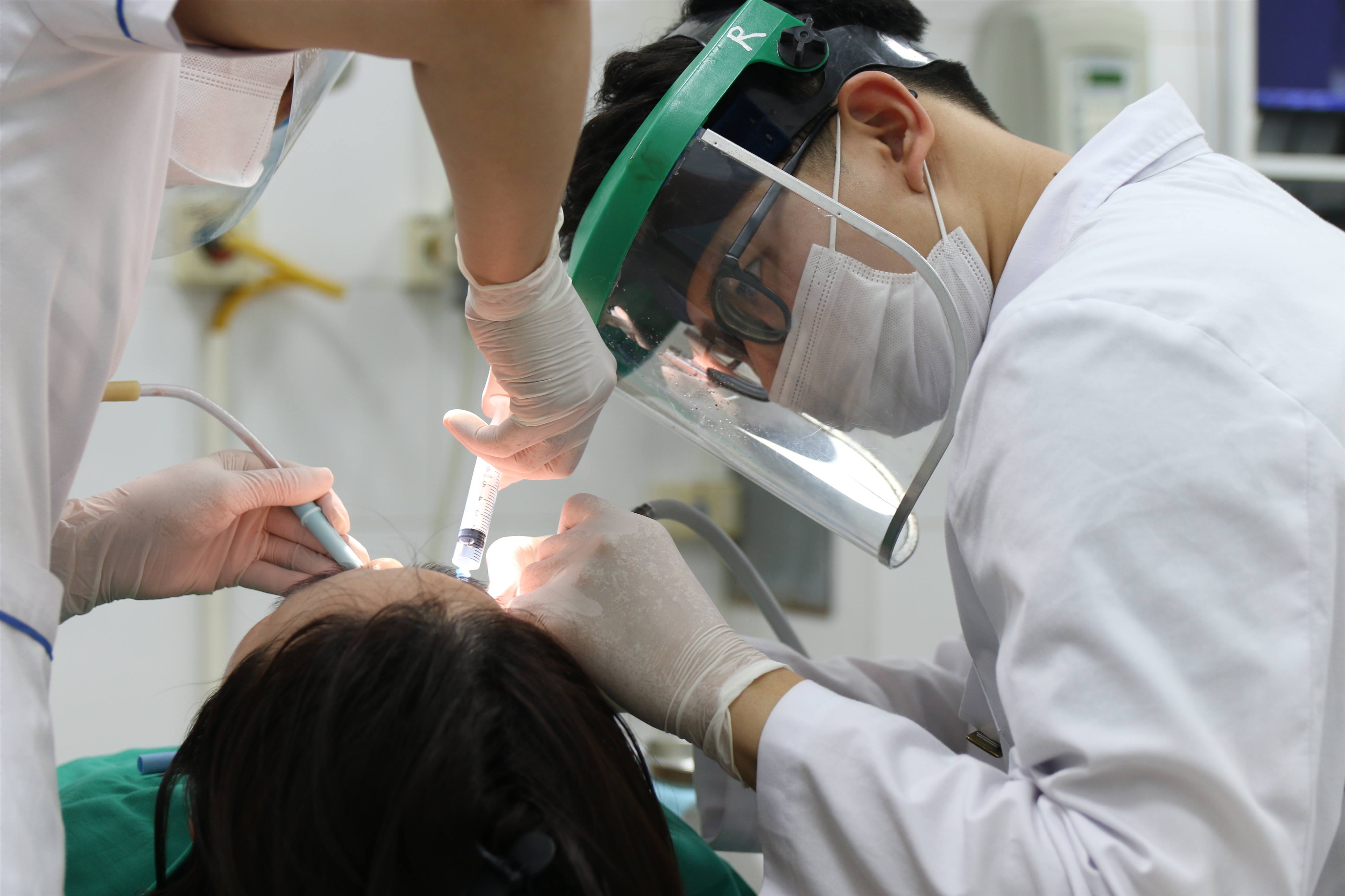 CHỦ ĐỘNG PHÒNG NGỪA BIẾN CHỨNG RĂNG MIỆNG TỪ CHƯƠNG TRÌNH KHÁM, TƯ VẤN MIỄN PHÍ RĂNG MIỆNG