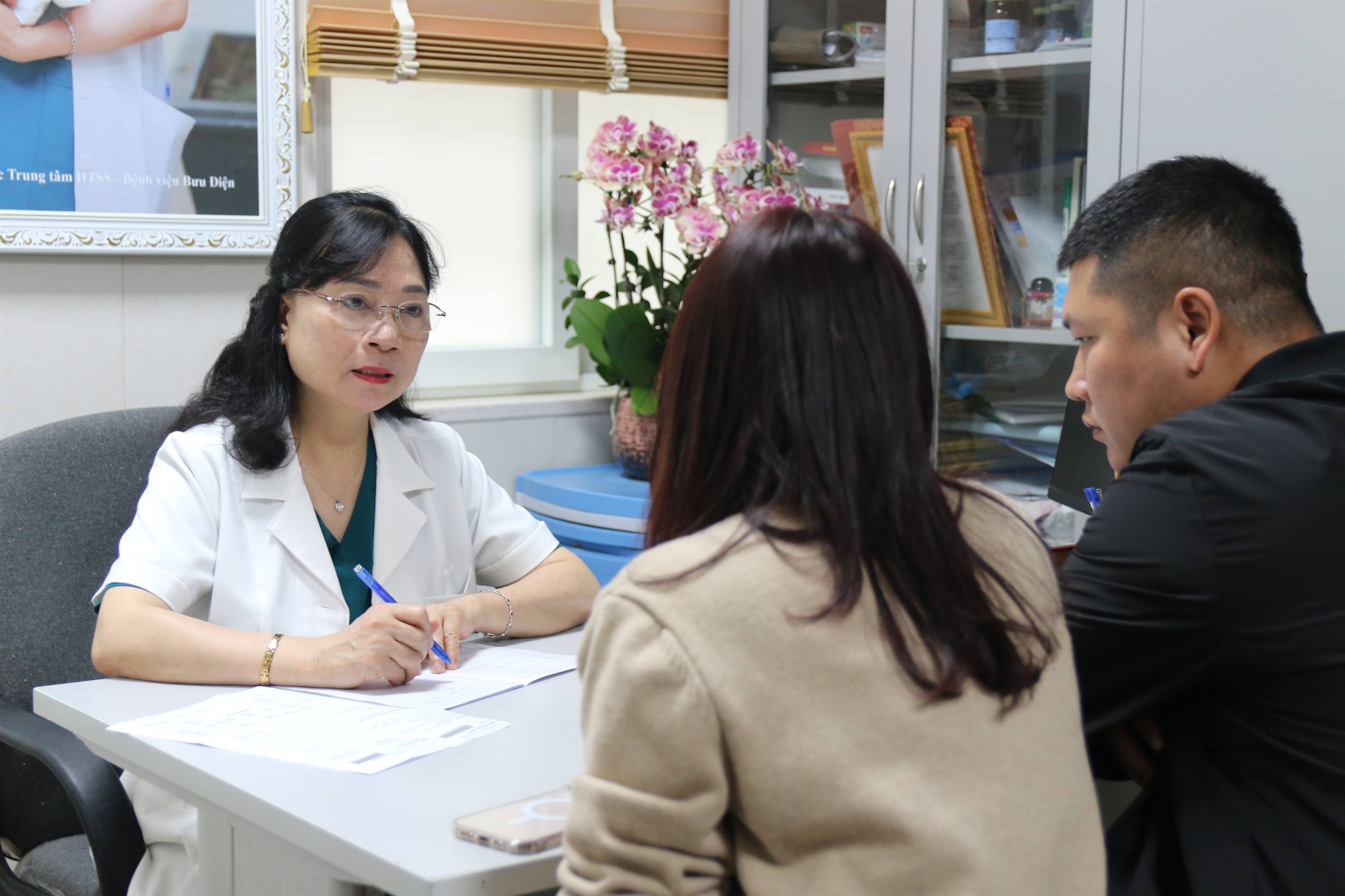 VÔ SINH, HIẾM MUỘN GIA TĂNG Ở NGƯỜI TRẺ: BÁO ĐỘNG TỪ LỐI SỐNG THIẾU LÀNH MẠNH