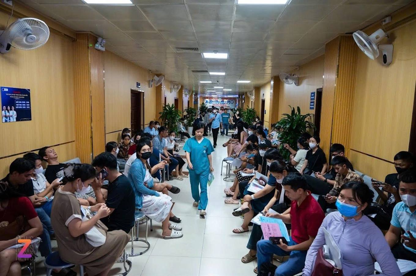 KHOA IVF ĐÔNG KÍN CHỖ TỪ SÁNG SỚM