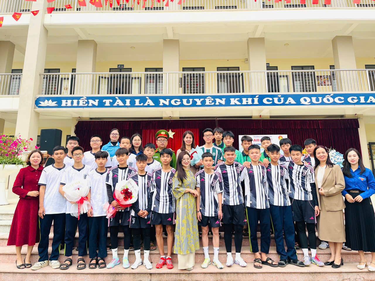 anh tin bai