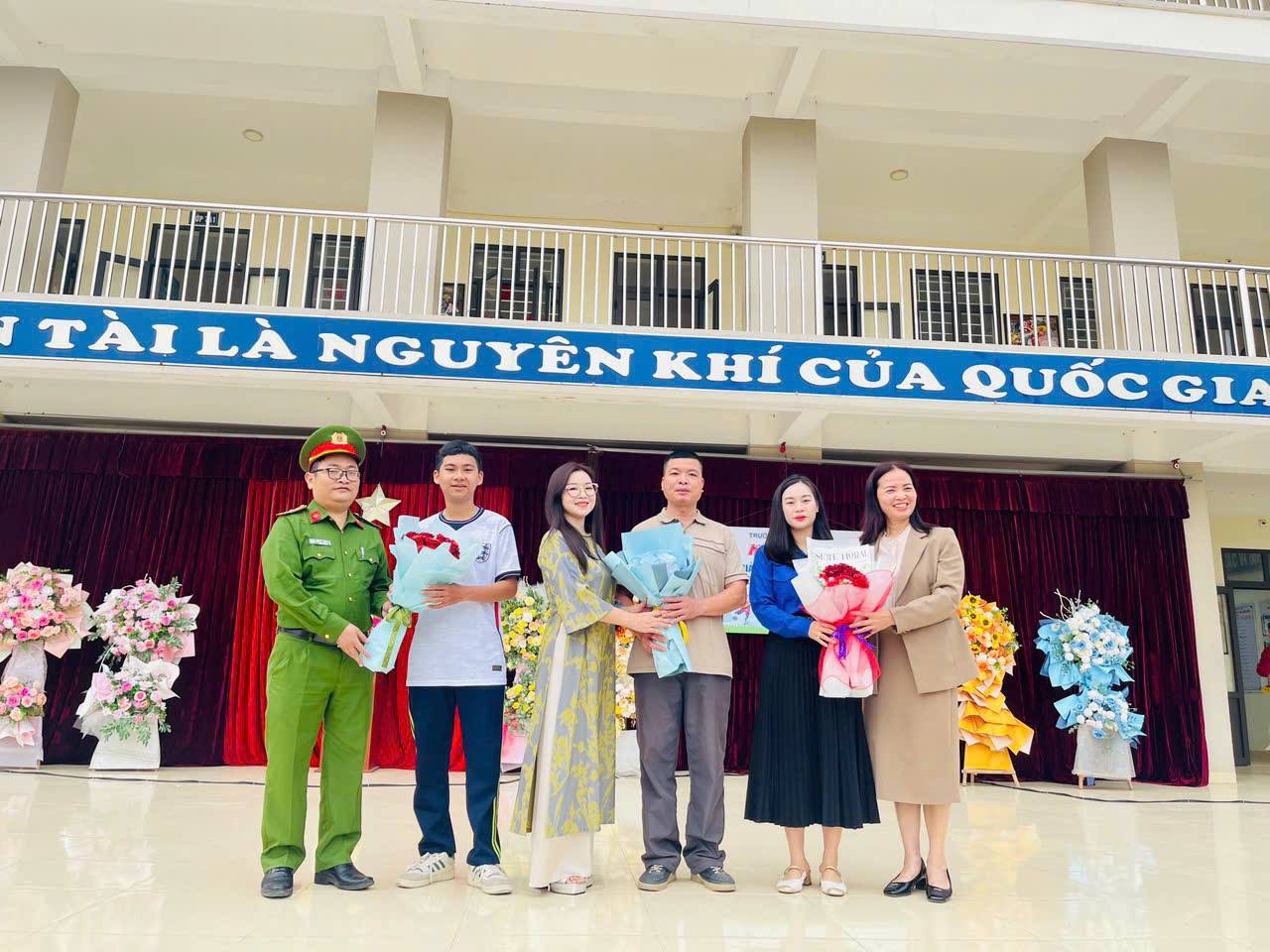 anh tin bai