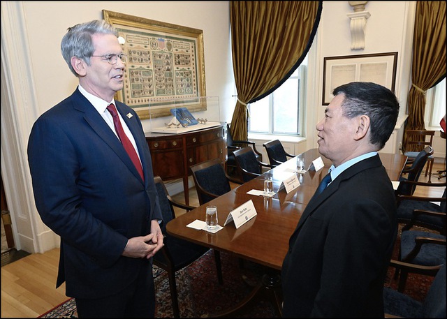 Deputy Prime Minister Ho Duc Phoc meets Secretary Scott Bessent, Secretary Howard Lutnick- Ảnh 1.