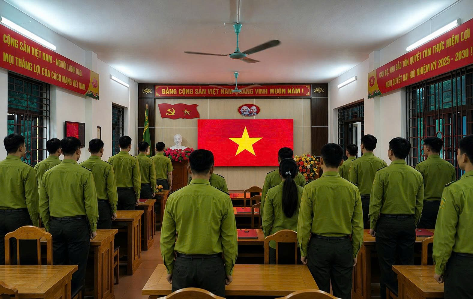 Chi bộ Khu bảo tồn tổ chức Lễ chào cờ và  sinh hoạt tư tưởng dưới cờ tháng 8 năm 2026