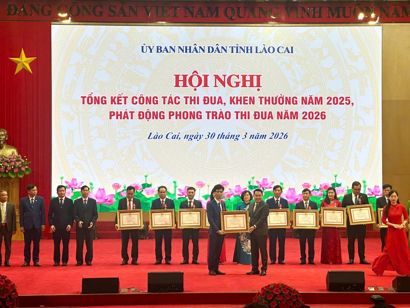 anh tin bai