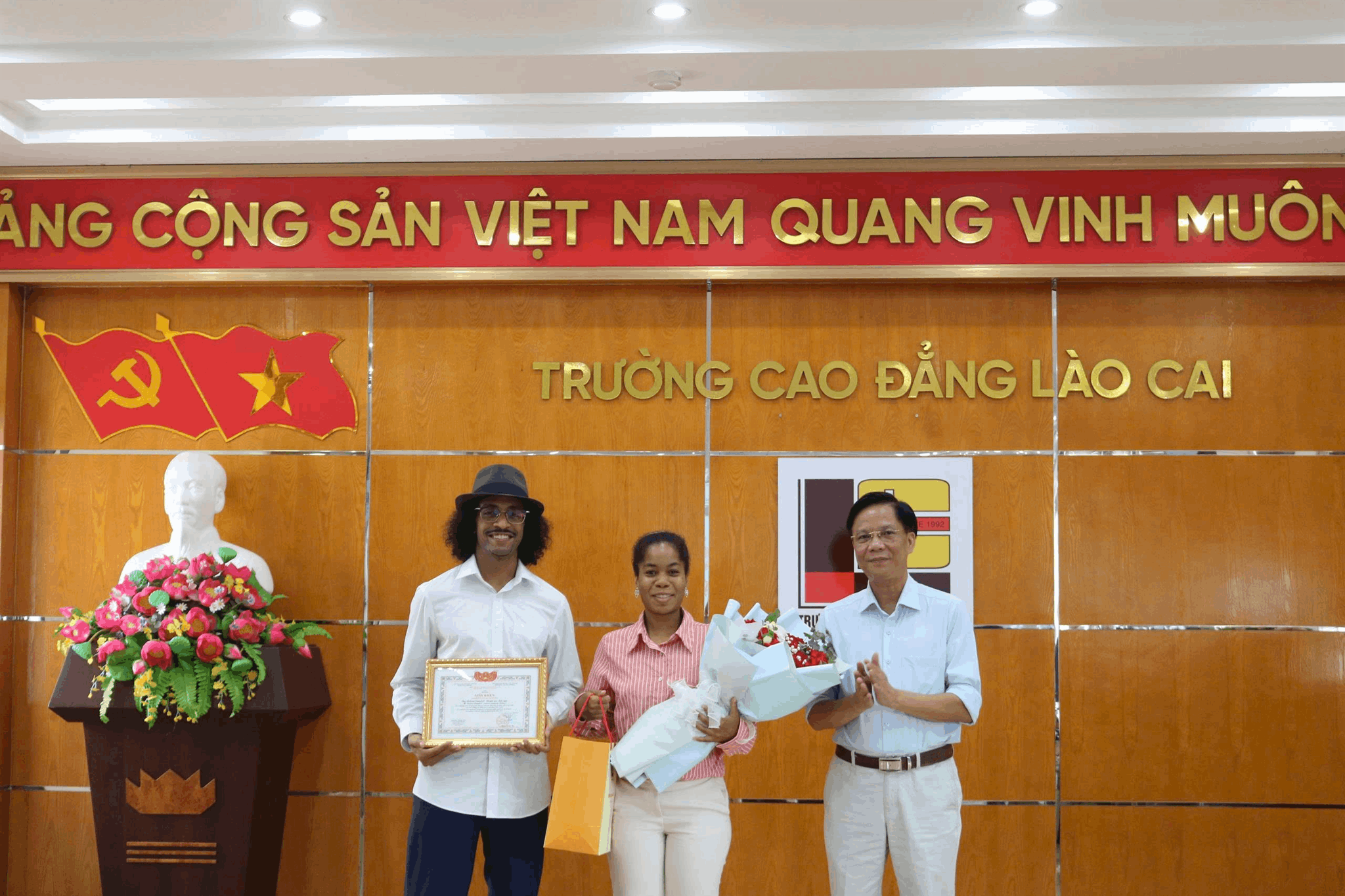anh tin bai