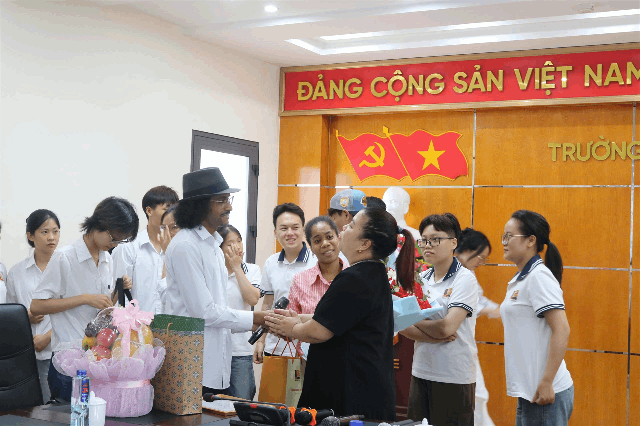 anh tin bai