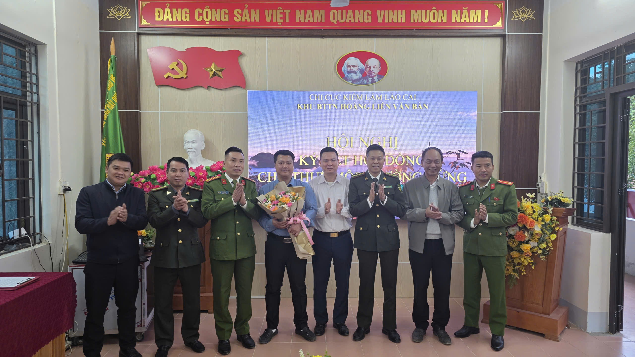 Hội nghị ký kết hợp đồng thuê môi trường rừng để kinh doanh dịch vụ du lịch sinh thái, nghỉ dưỡng, giải trí trong Khu BTTN Hoàng Liên Văn Bàn