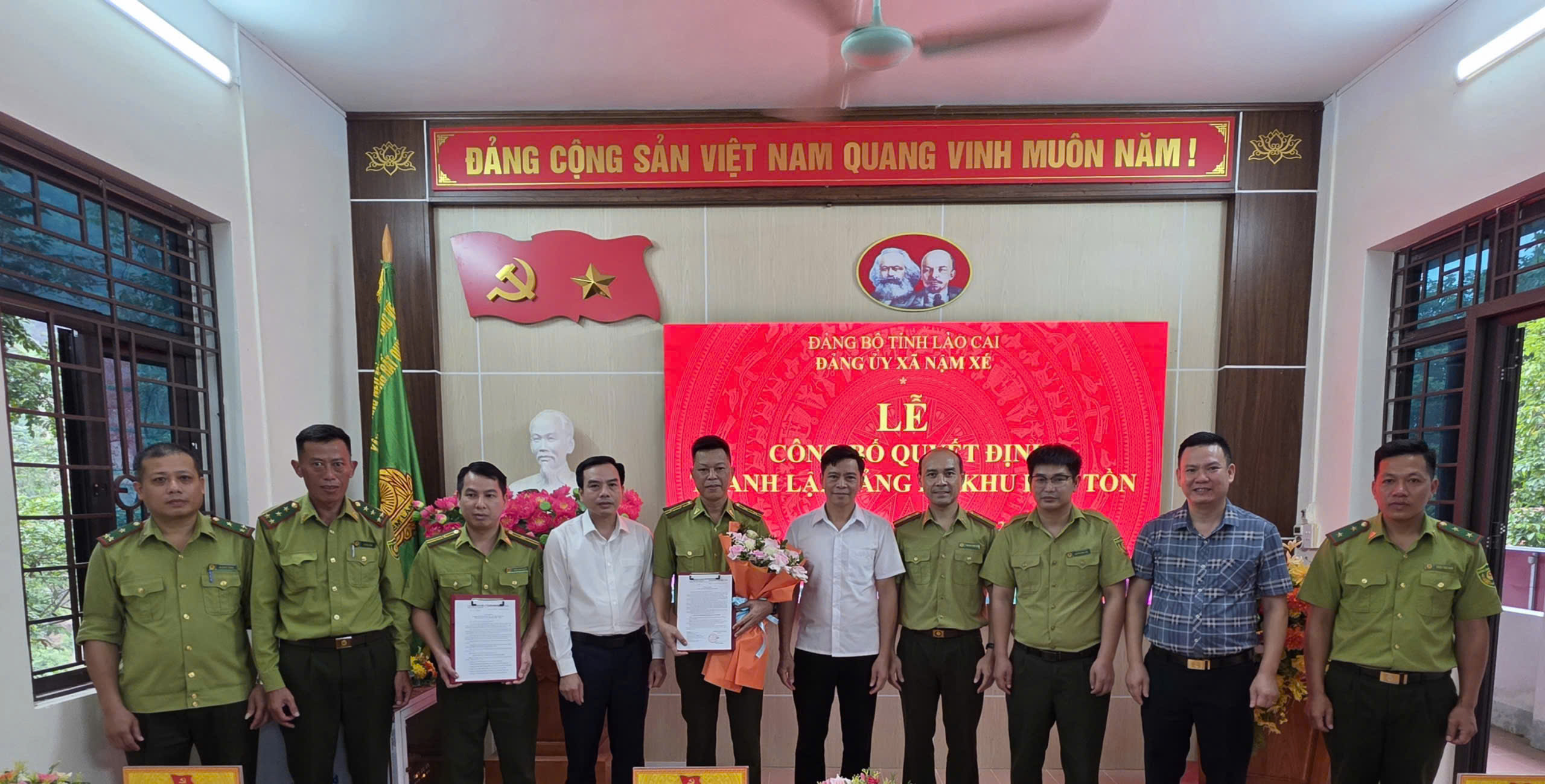 CÔNG BỐ QUYẾT ĐỊNH THÀNH LẬP ĐẢNG BỘ KHU BẢO TỒN