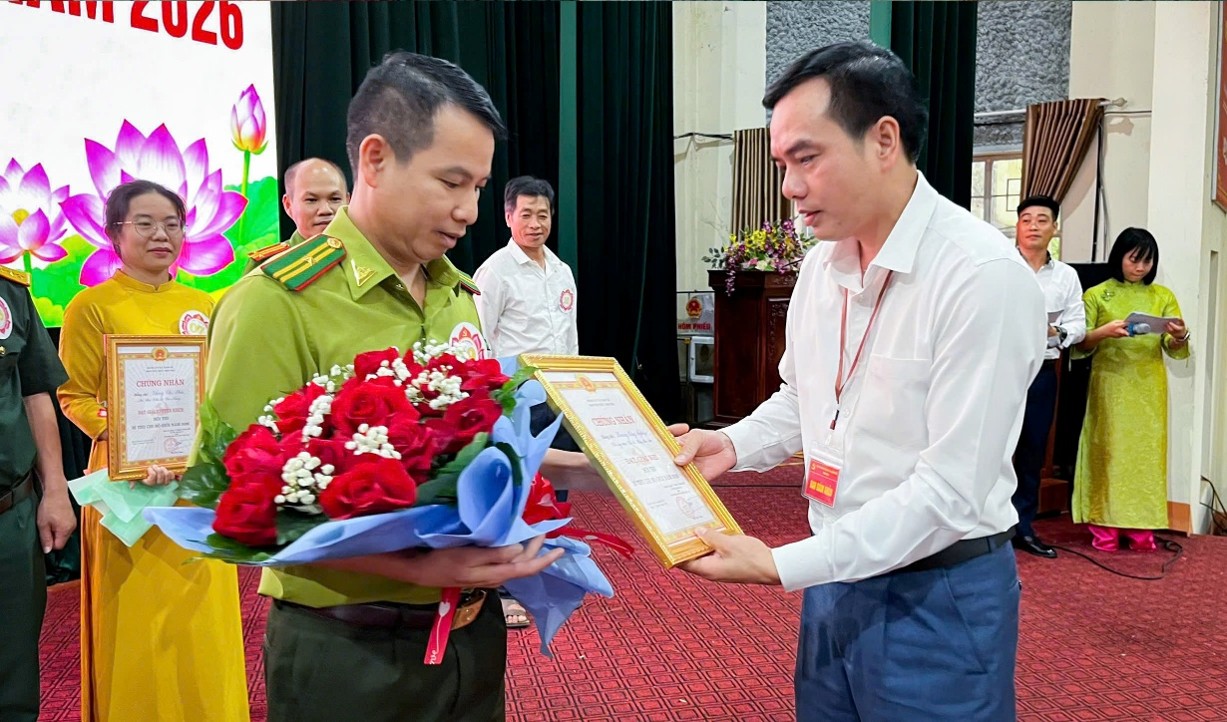 anh tin bai