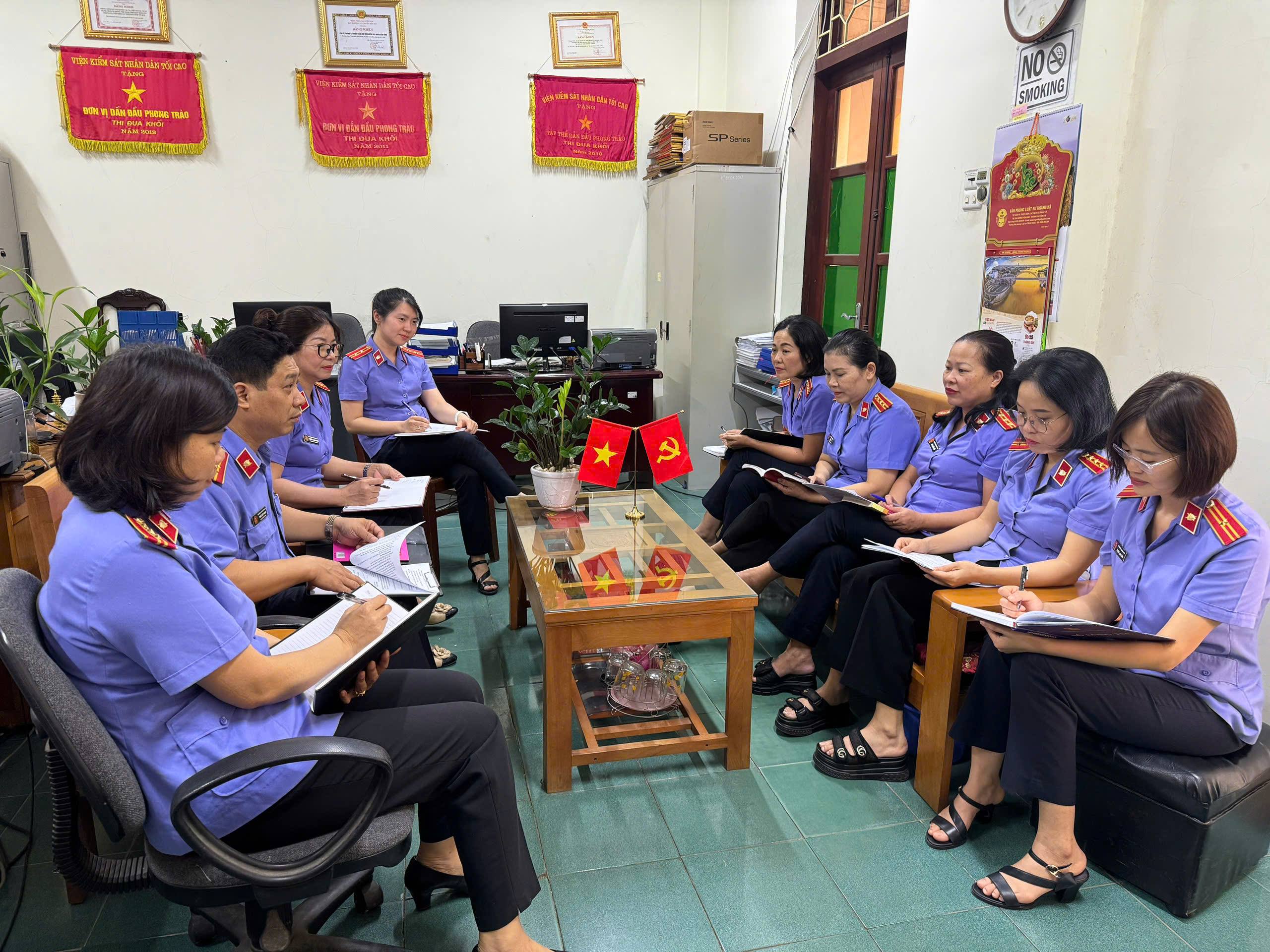 Phòng Kiểm sát án dân sự VKSND tỉnh Lào Cai thi đua lập thành tích Kỷ niệm 65 năm ngày thành lập ngành Kiểm sát nhân dân