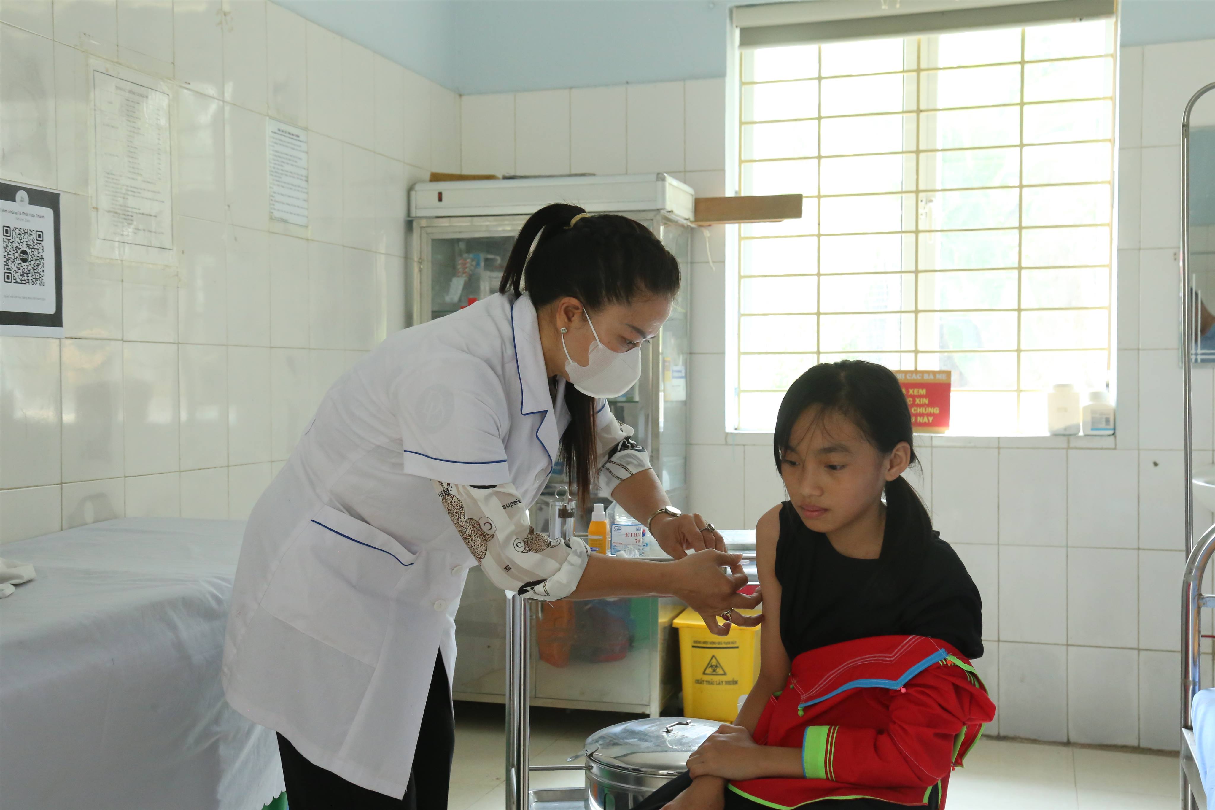 Lào Cai triển khai kế hoạch tiêm chủng mở rộng trên địa bàn tỉnh giai đoạn 03 năm (2026 - 2028)