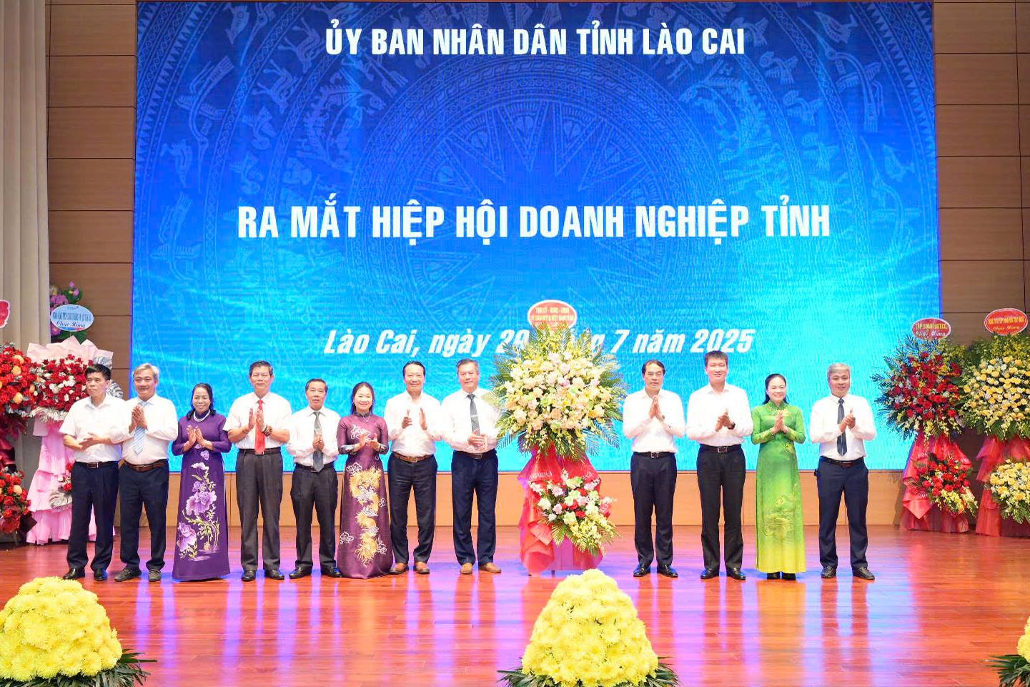 Hội nghị gặp mặt doanh nghiệp, nhà đầu tư trên địa bàn tỉnh Lào Cai năm 2025