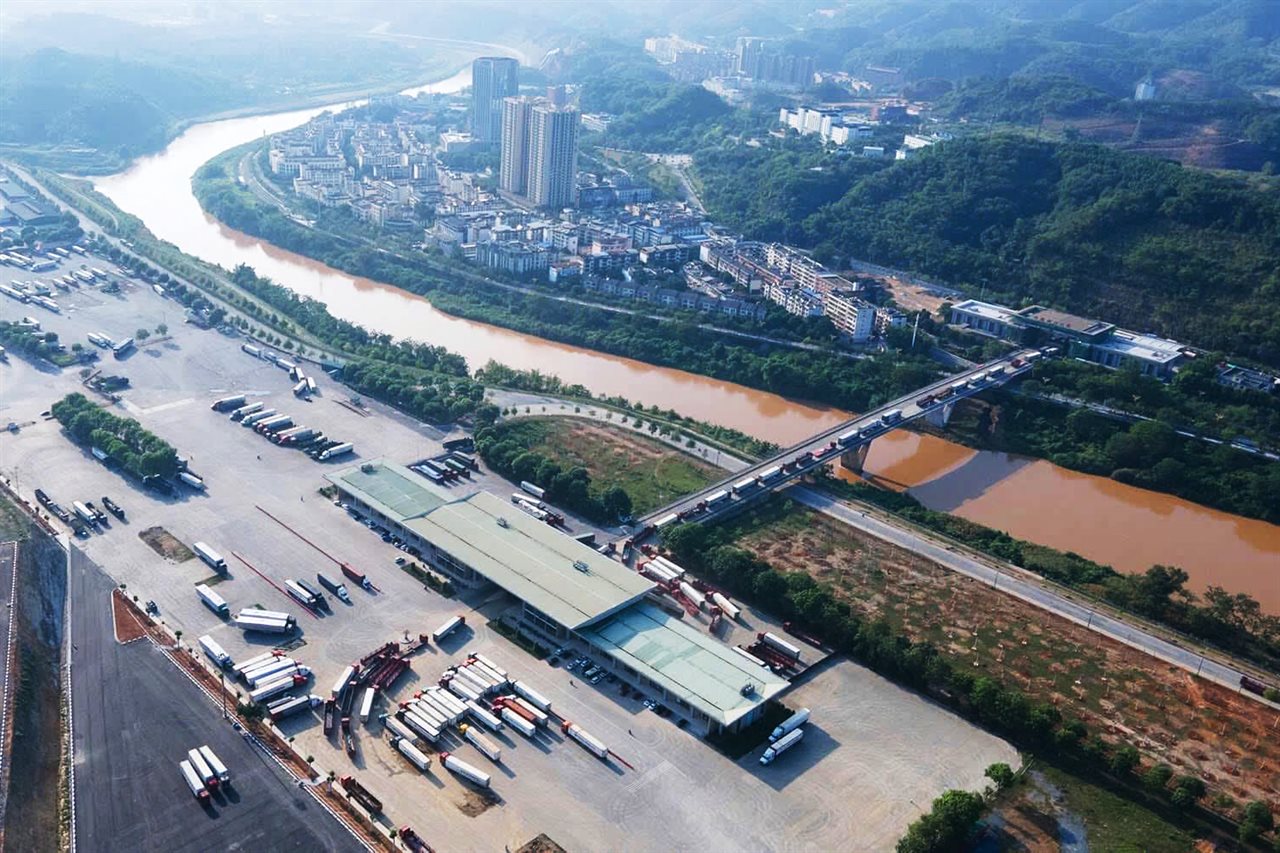Lào Cai triển khai thực hiện các nhiệm vụ, giải pháp chủ yếu cải thiện môi trường kinh doanh, nâng cao năng lực cạnh tranh quốc gia năm 2026