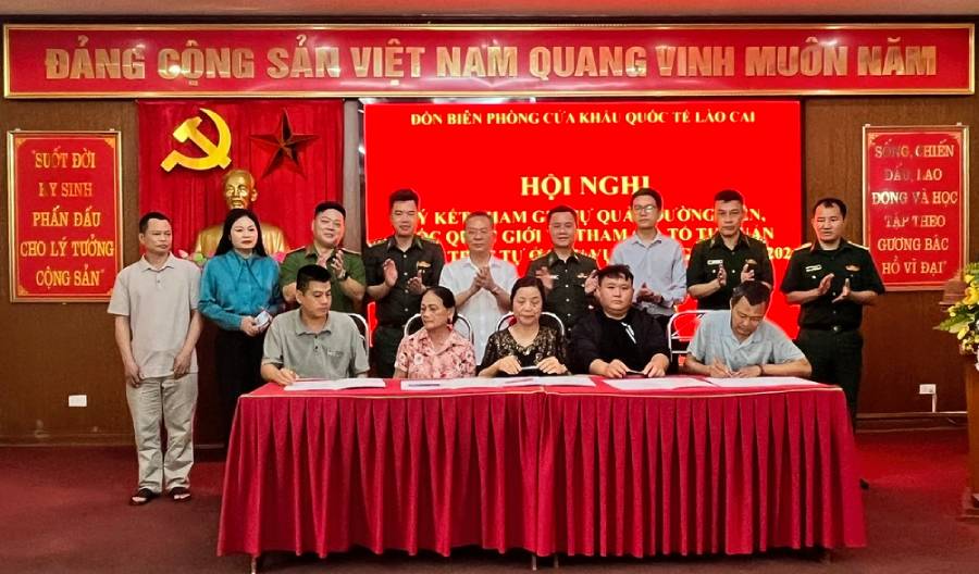Nhân dân các dân tộc khu vực biên giới tích cực tham gia bảo vệ biên giới