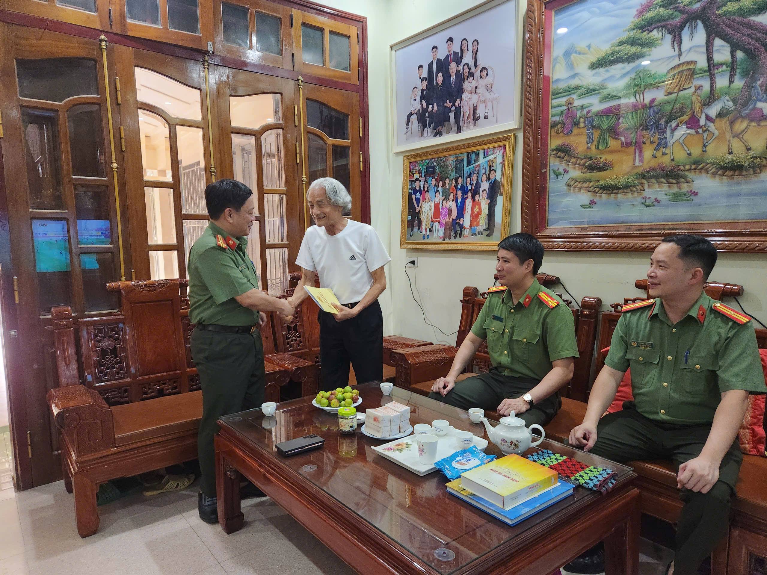 anh tin bai