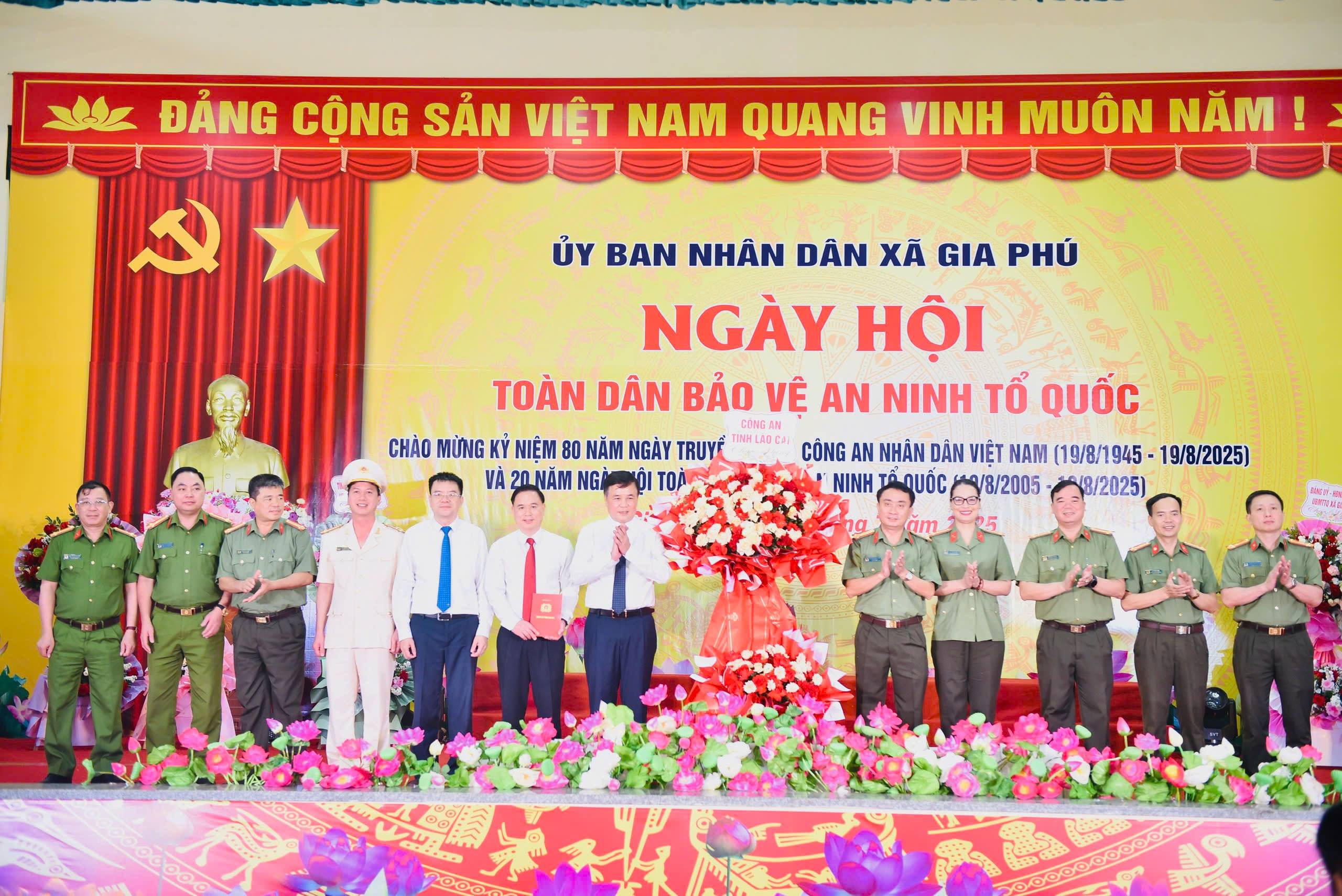 anh tin bai