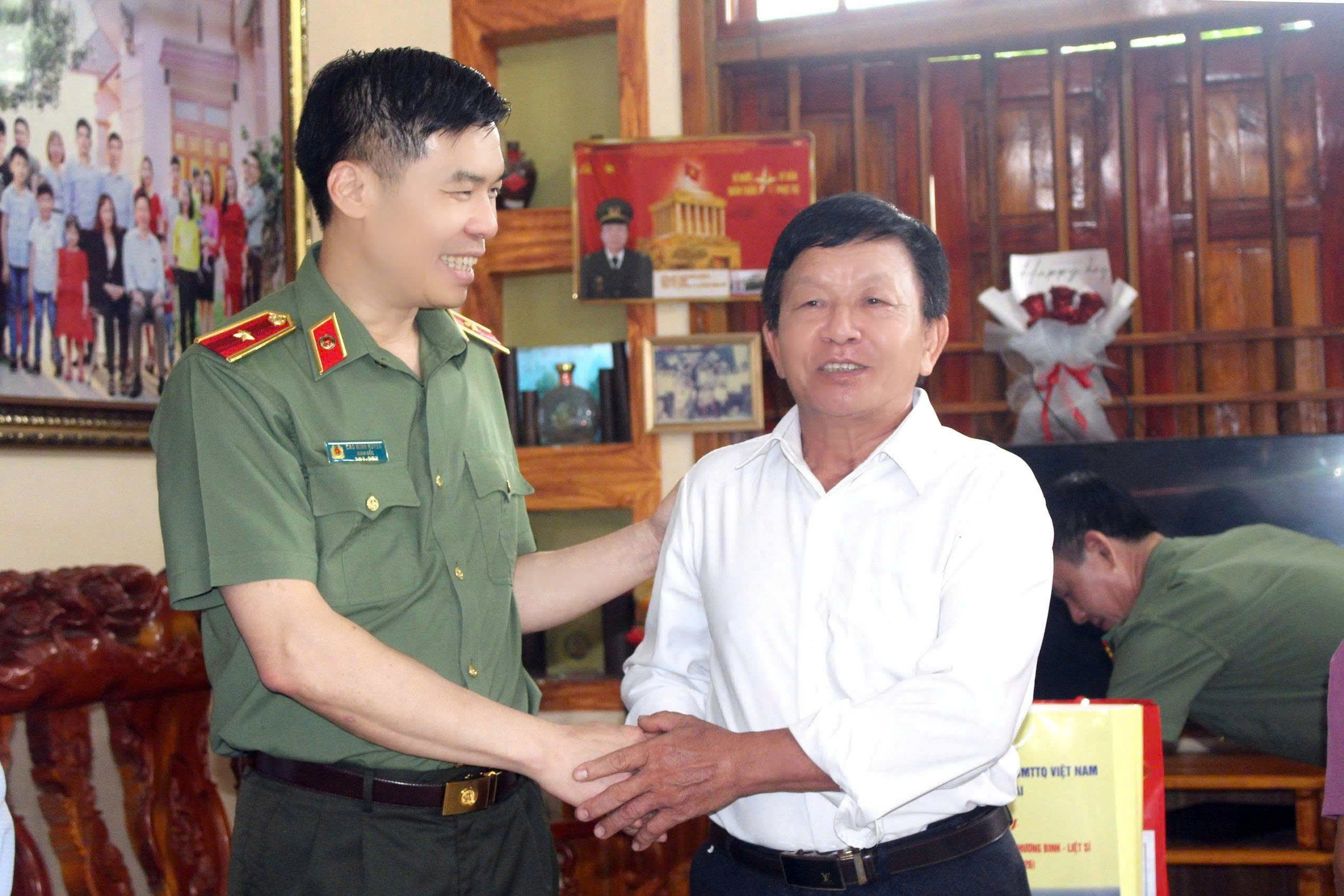 anh tin bai