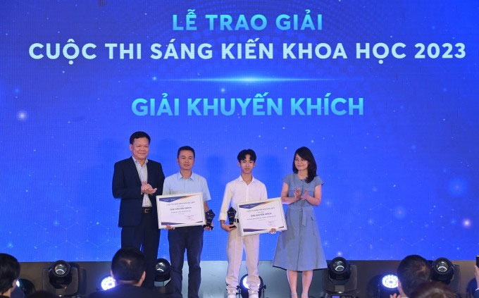 anh tin bai