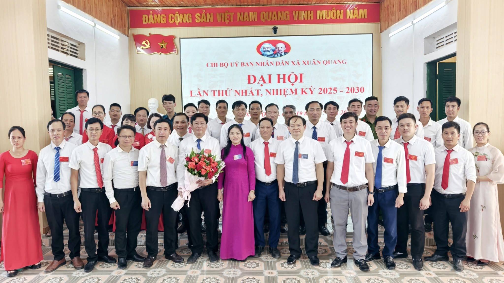 CHI BỘ UBND XÃ XUÂN QUANG TỔ CHỨC THÀNH CÔNG ĐẠI HỘI NHIỆM KỲ 2025–2030
