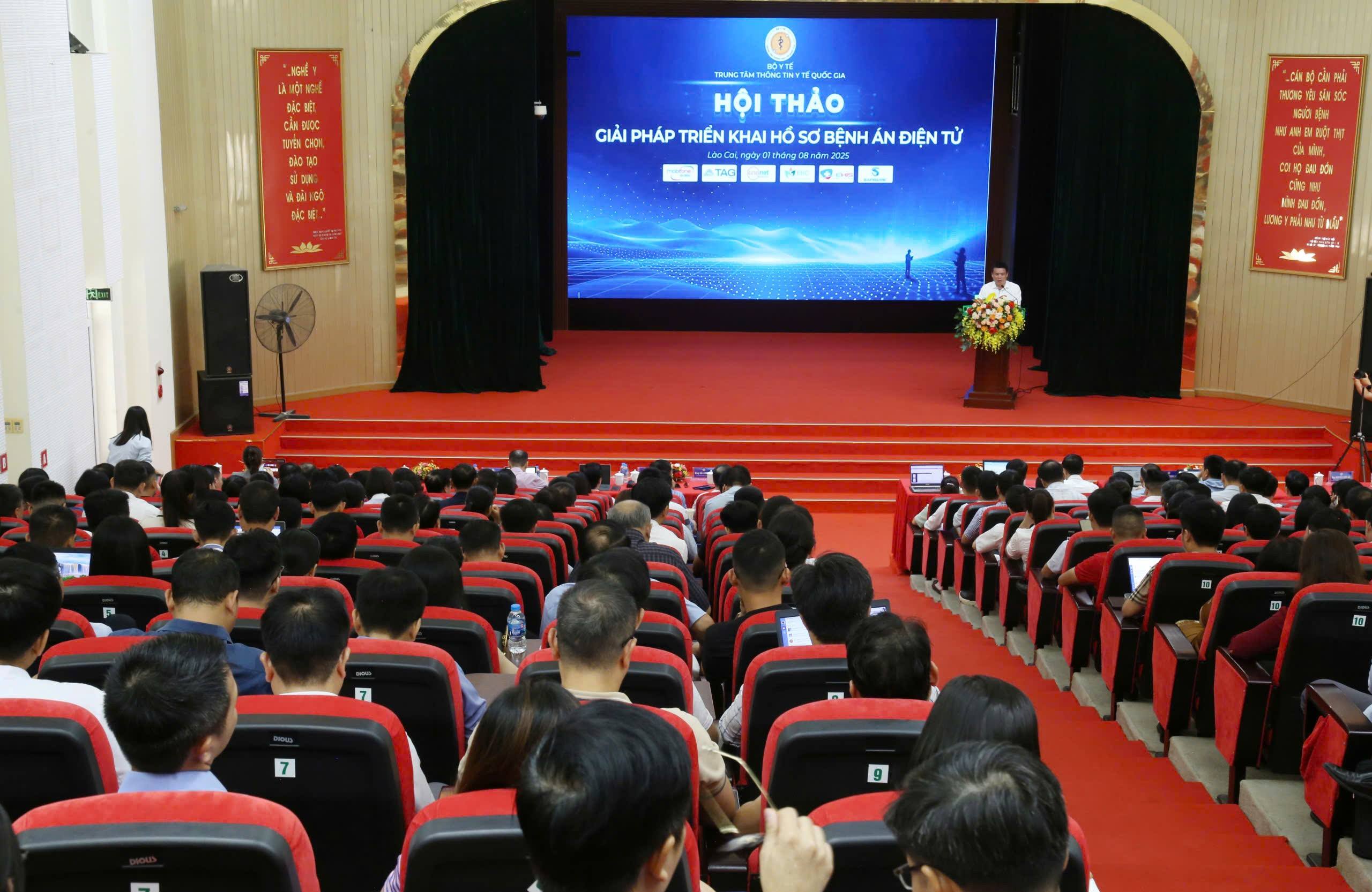 350 đại biểu của 9 tỉnh phía Bắc dự Hội thảo Giải pháp triển khai hồ sơ bệnh án điện tử