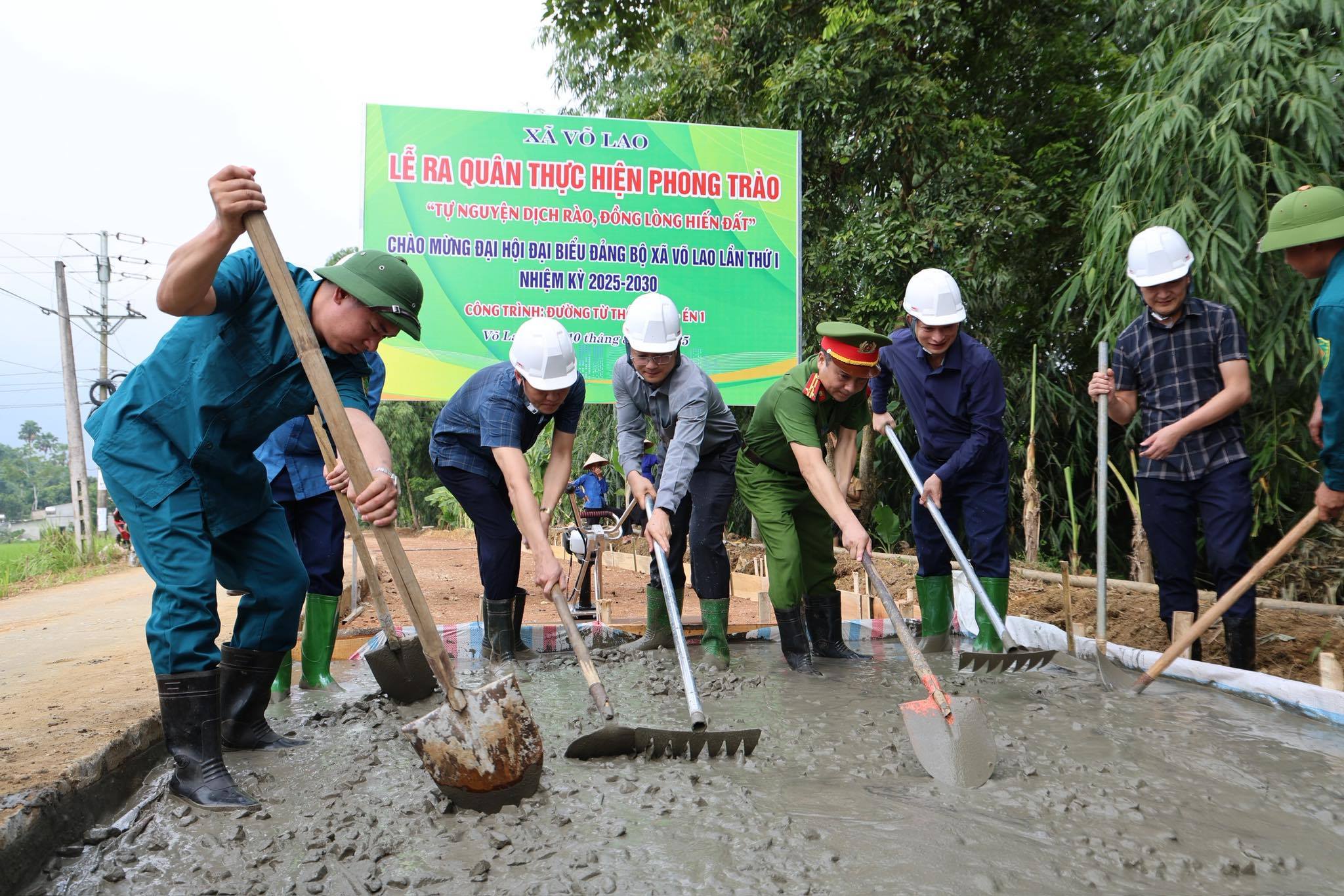 Võ Lao đồng lòng hiến đất, chung sức mở rộng đường