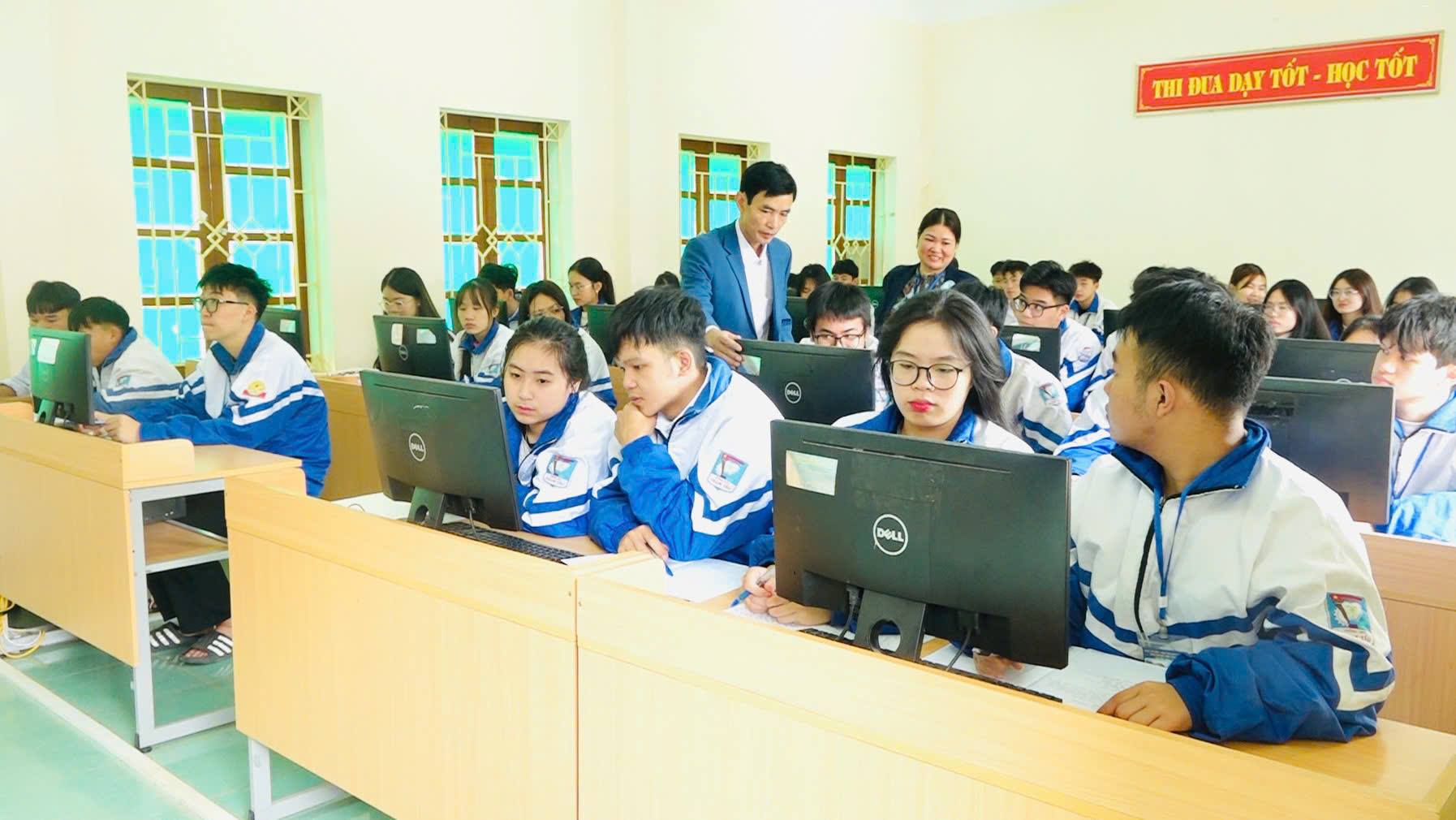 Xã Hạnh Phúc tăng cường ứng dụng công nghệ thông tin và chuyển đổi số trong giáo dục đào tạo