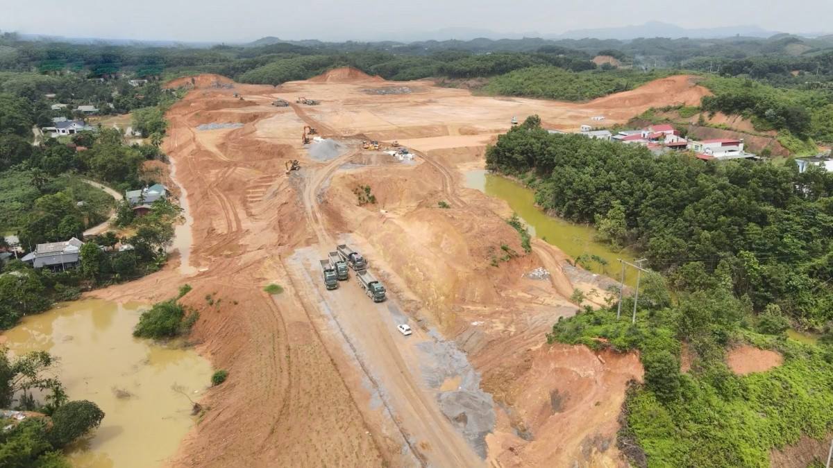 Thông báo lựa chọn tổ chức hành nghề đấu giá tài sản thực hiện cuộc bán đấu giá quyền sử dụng đất tại phường Âu Lâu, tỉnh Lào Cai