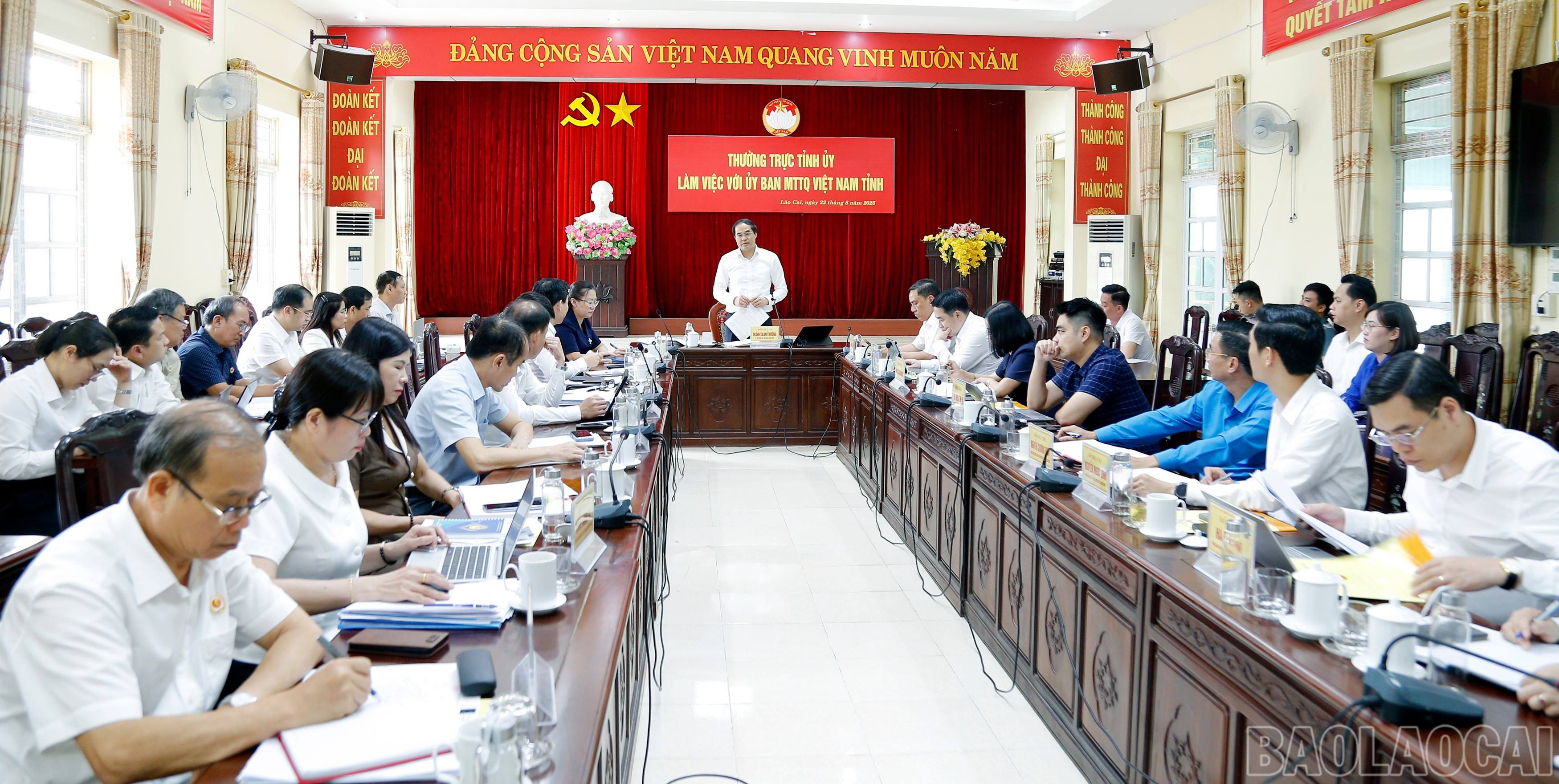Khẩn trương kiện toàn bộ máy các tổ chức hội