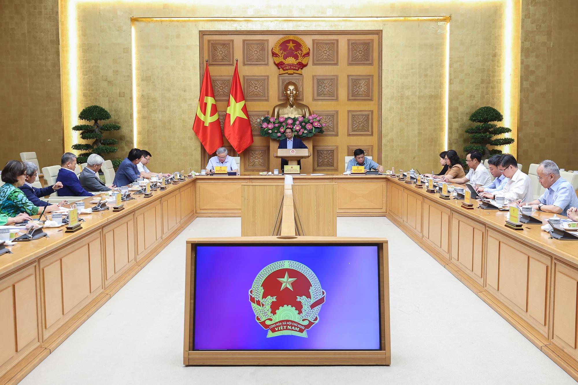 Thủ tướng: Tạo đột phá phát triển kinh tế tư nhân như khoán 10 trong nông nghiệp trước đây