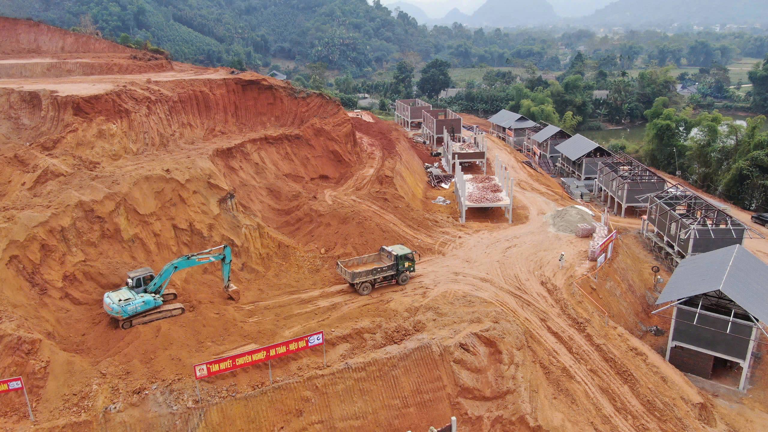 Tăng cường công tác quản lý, bảo vệ khoáng sản chưa khai thác, khoáng sản thuộc nhóm III, nhóm IV, đất đồi, đất làm vật liệu san lấp