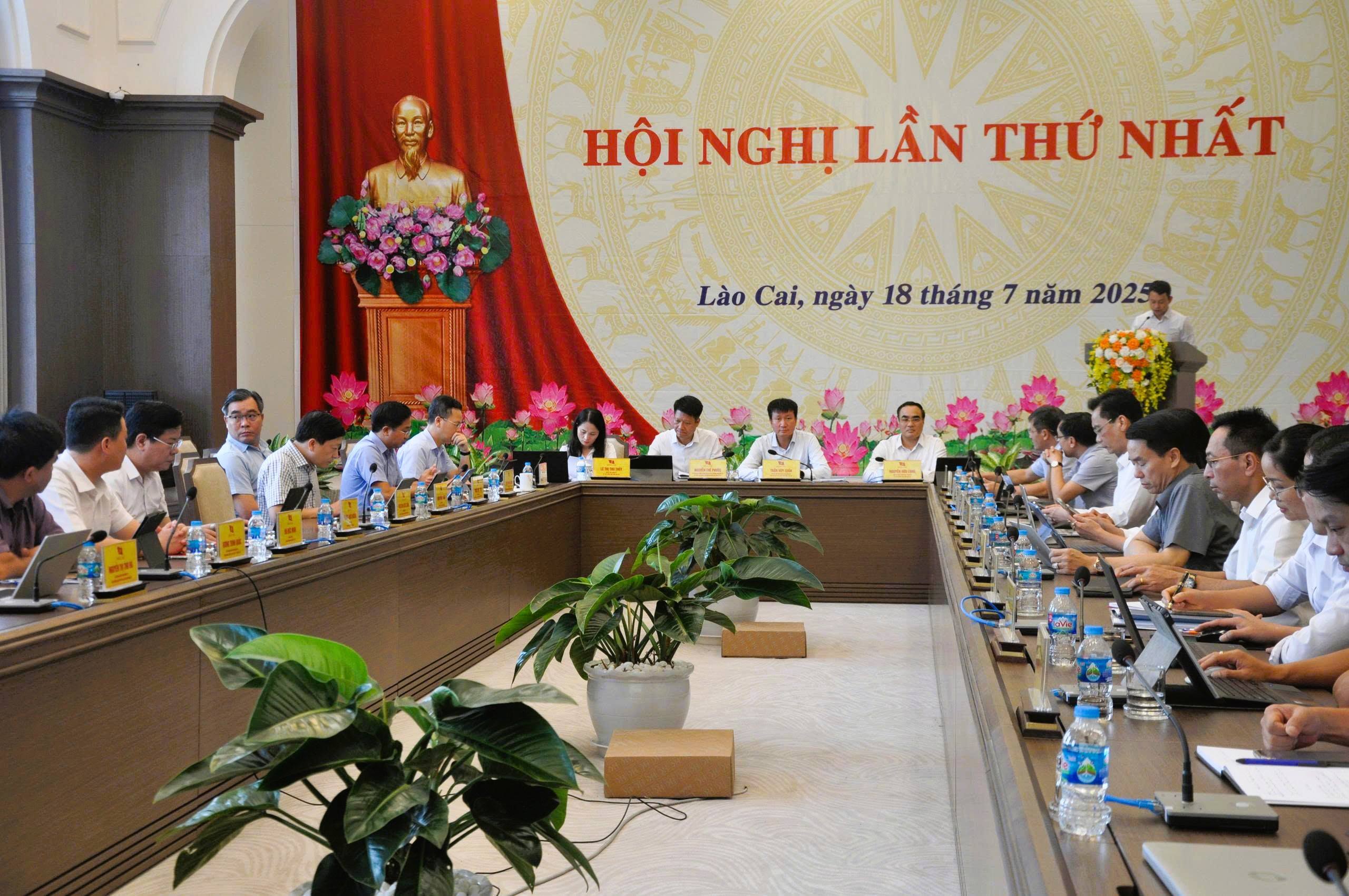 Bí thư Đảng ủy UBND, Chủ tịch UBND tỉnh Trần Huy Tuấn chủ trì Hội nghị BCH Đảng bộ UBND tỉnh lần thứ nhất, nhiệm kỳ 2025 - 2030