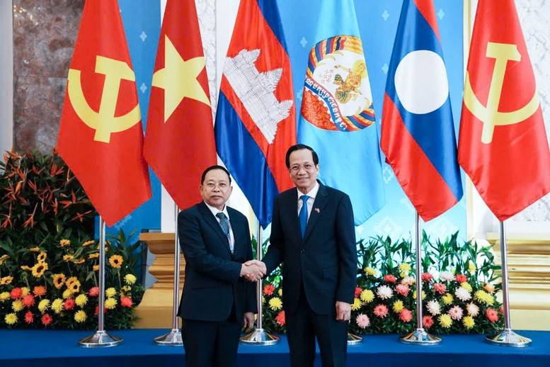 Việt Nam hỗ trợ Campuchia đào tạo cán bộ dân tộc