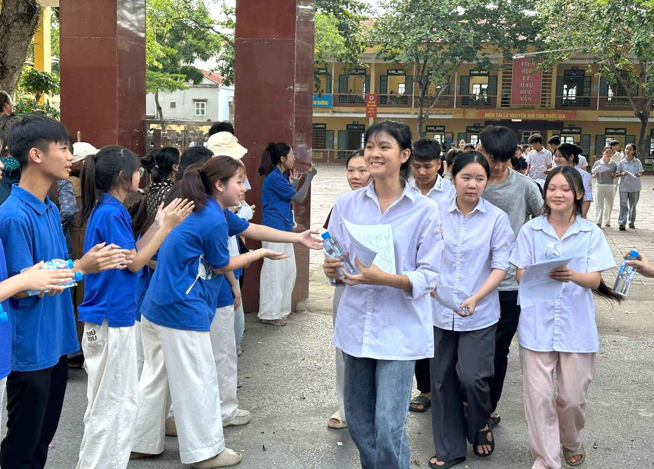 Lào Cai: Kỳ thi tuyển sinh vào lớp 10 THPT năm học 2026 - 2027 diễn ra an toàn, nghiêm túc, đúng quy chế