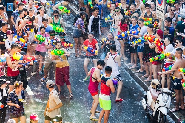 Thủ tướng Thái Lan kêu gọi người dân ưu tiên sự an toàn trong dịp Tết Songkran
